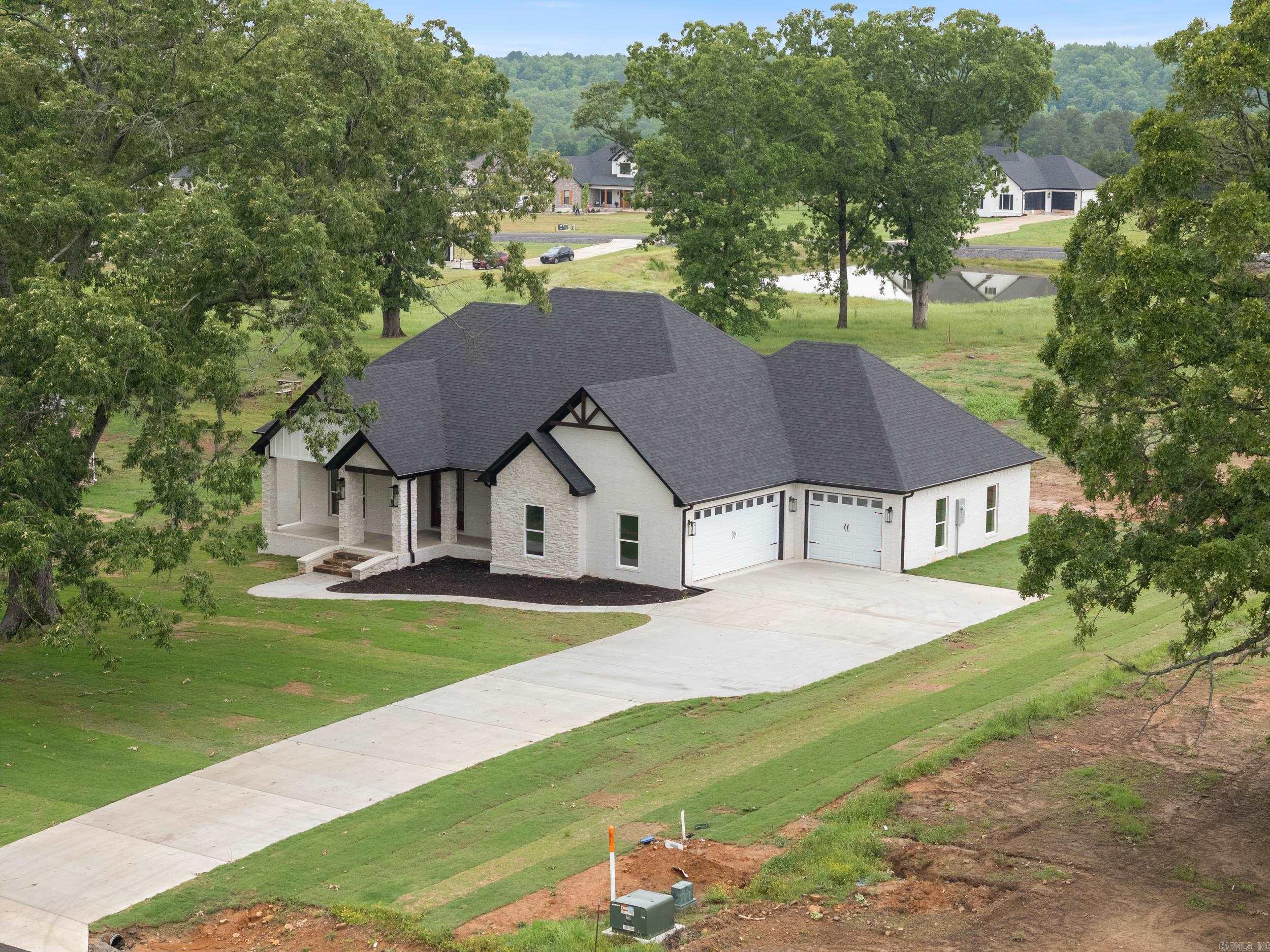 104  Republican Loop  Greenbrier, AR