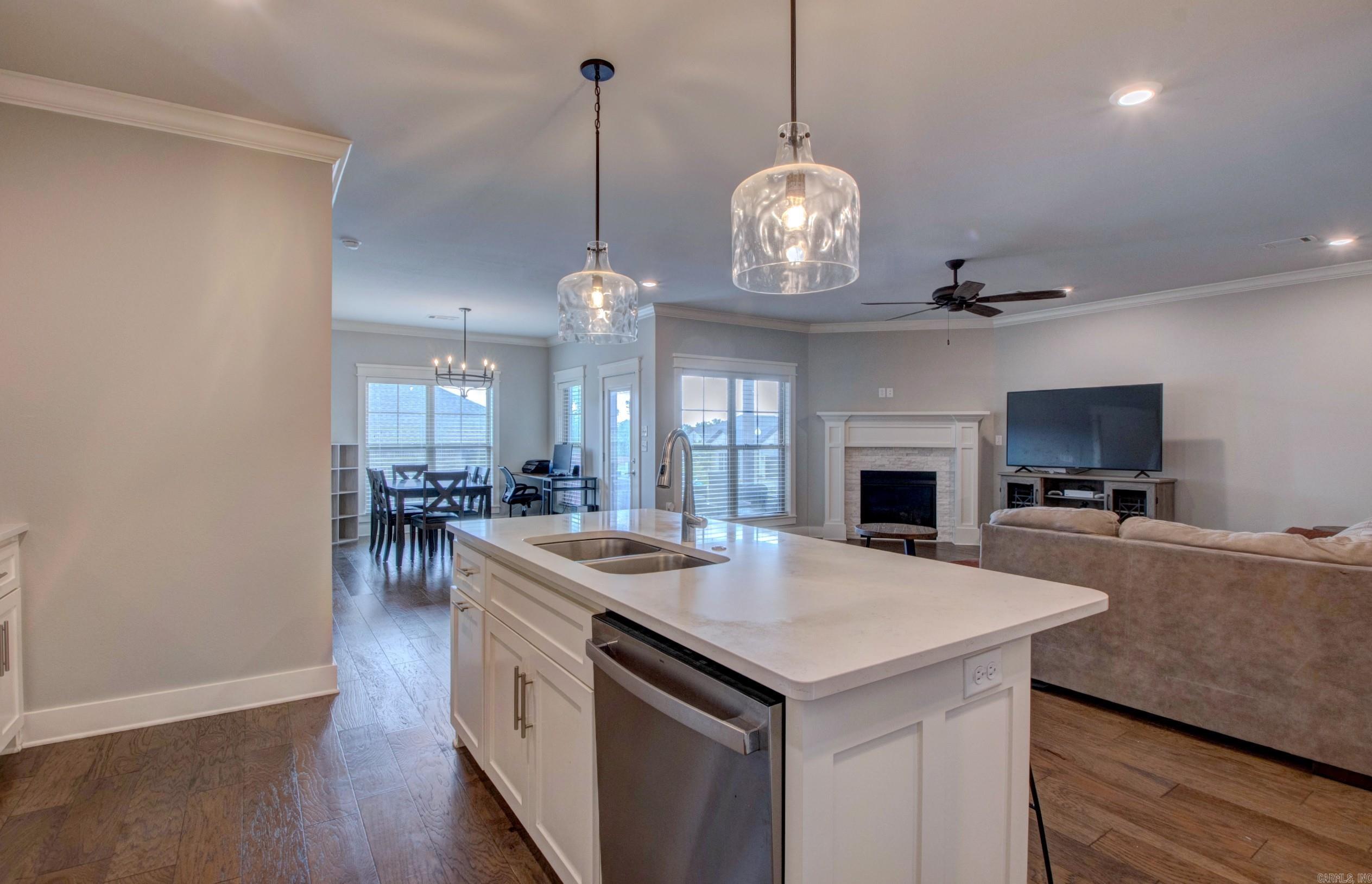 10  Luke Ct  Maumelle, AR