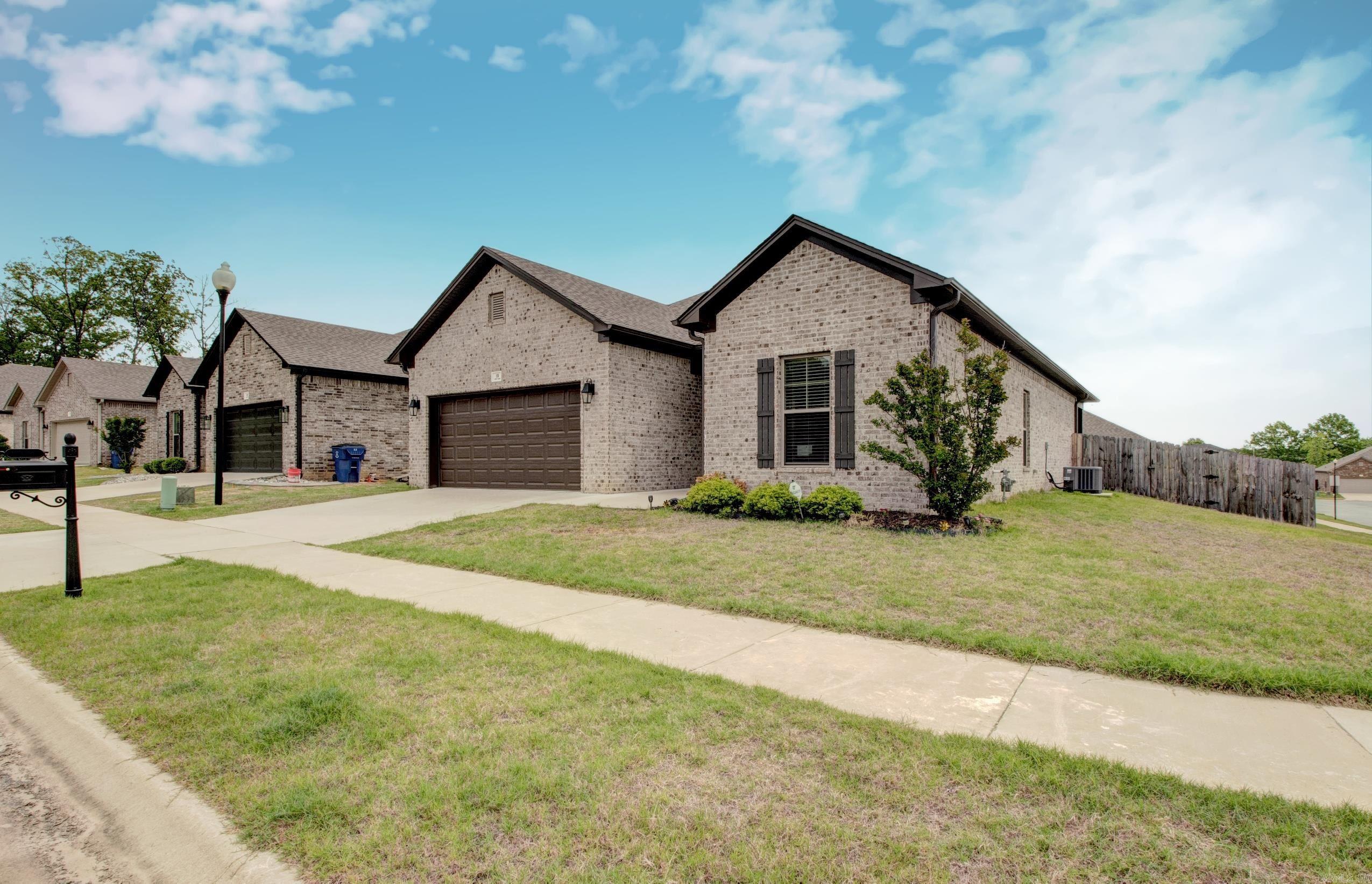 10  Luke Ct  Maumelle, AR