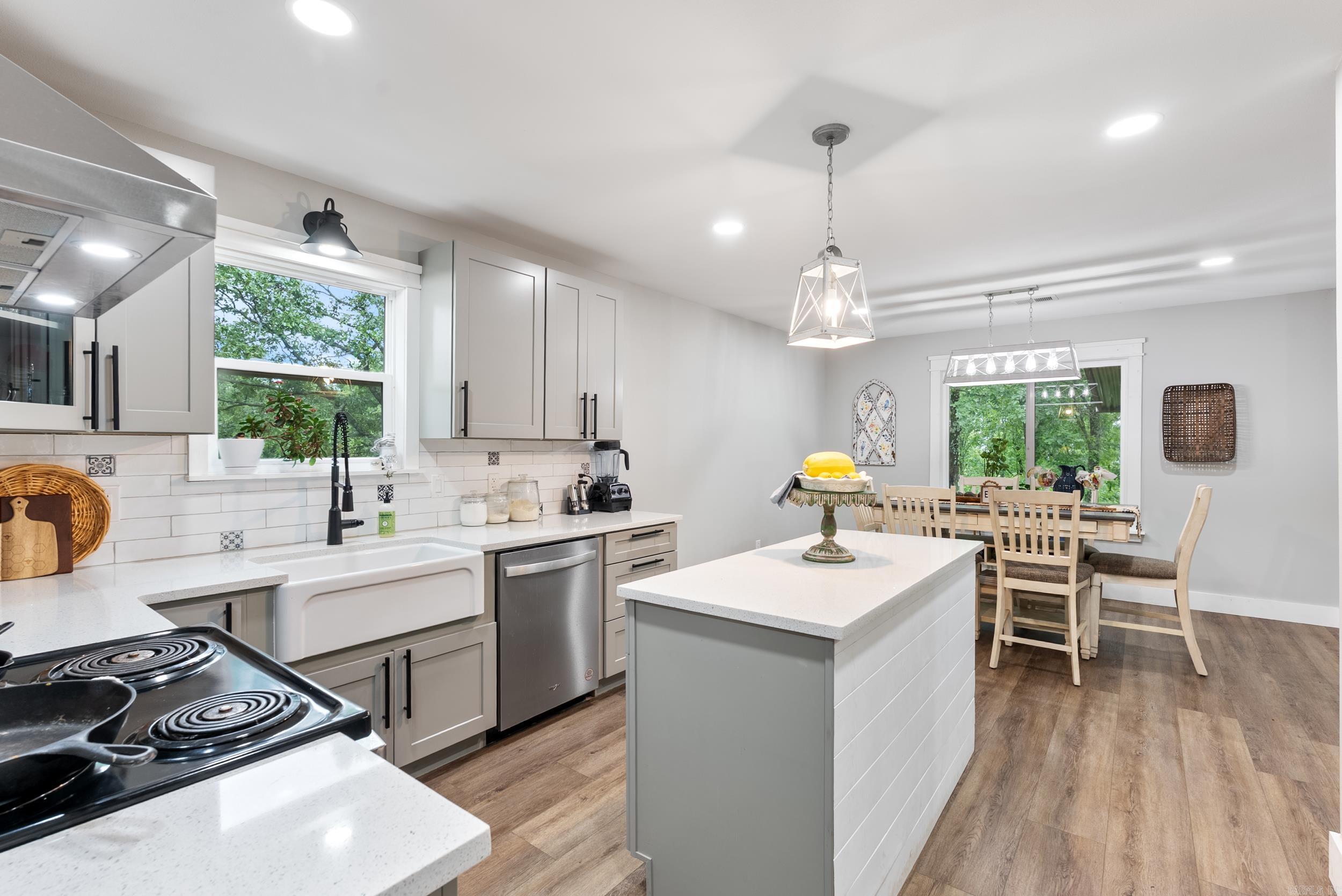 136 Billy Goat Mountain Road Vilonia, AR 72173