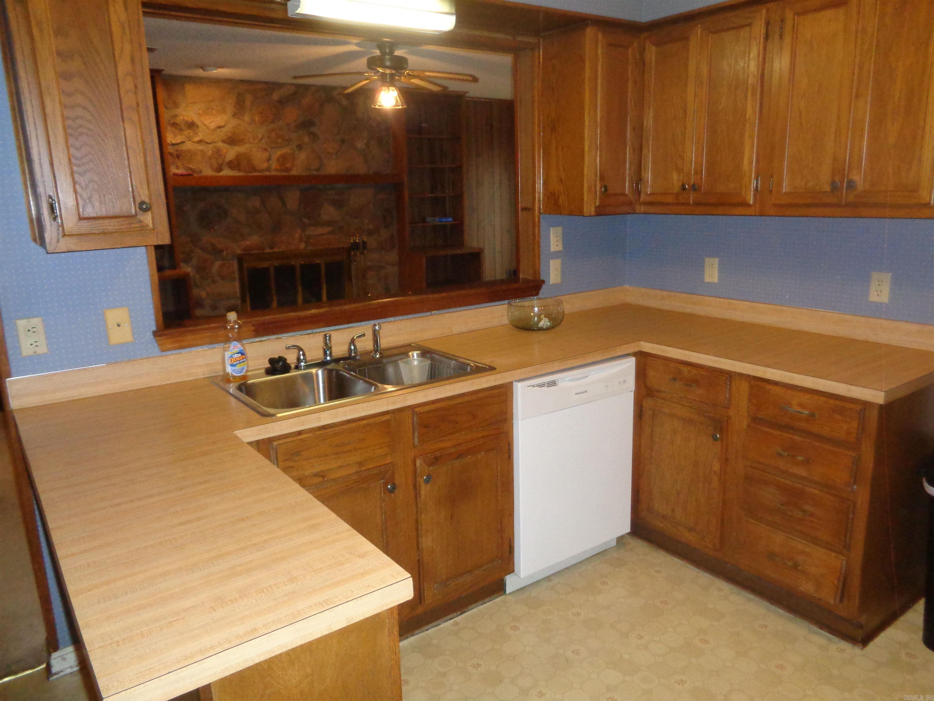 9422  Herndon  Little Rock, AR