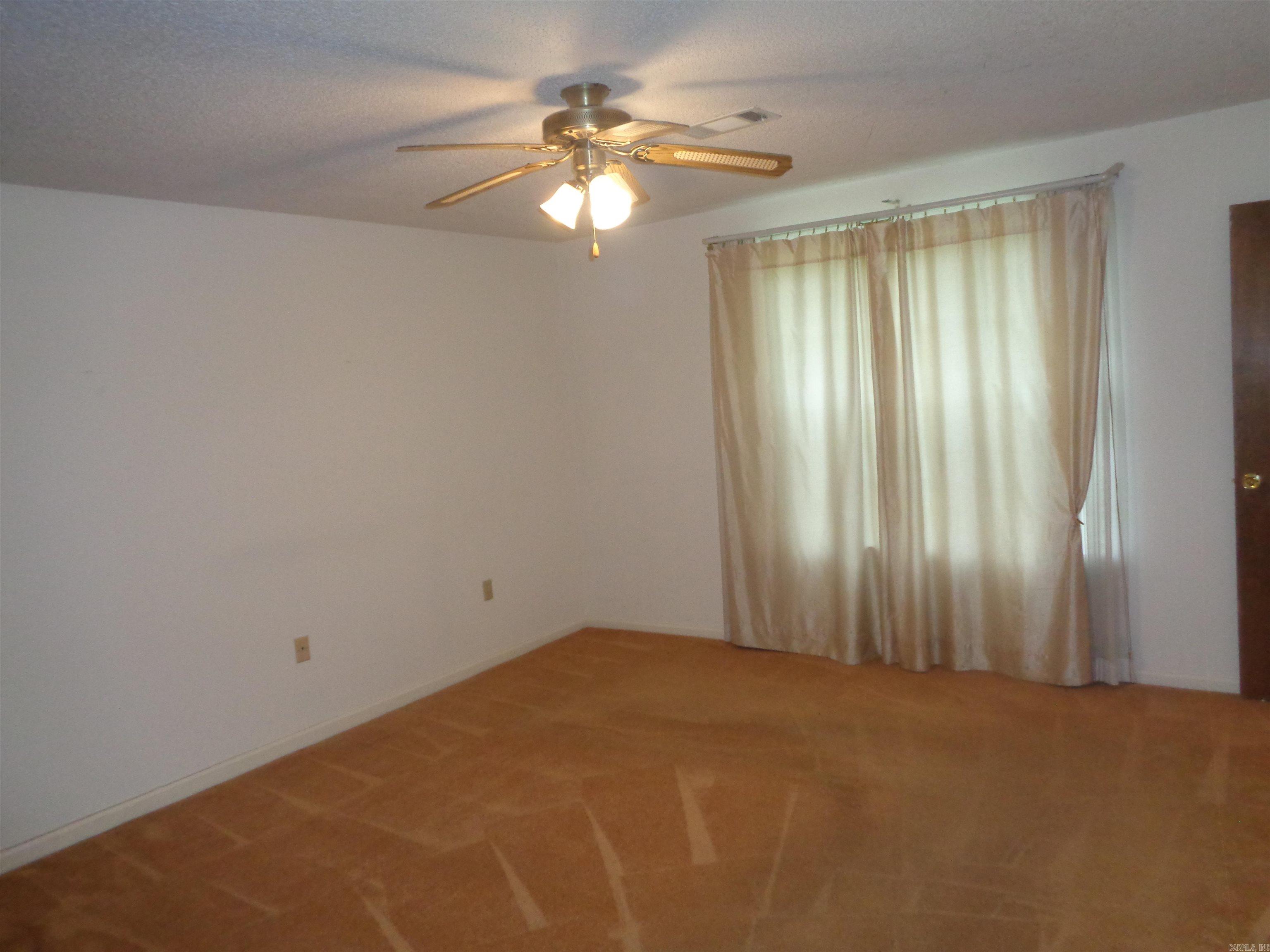 9422  Herndon  Little Rock, AR