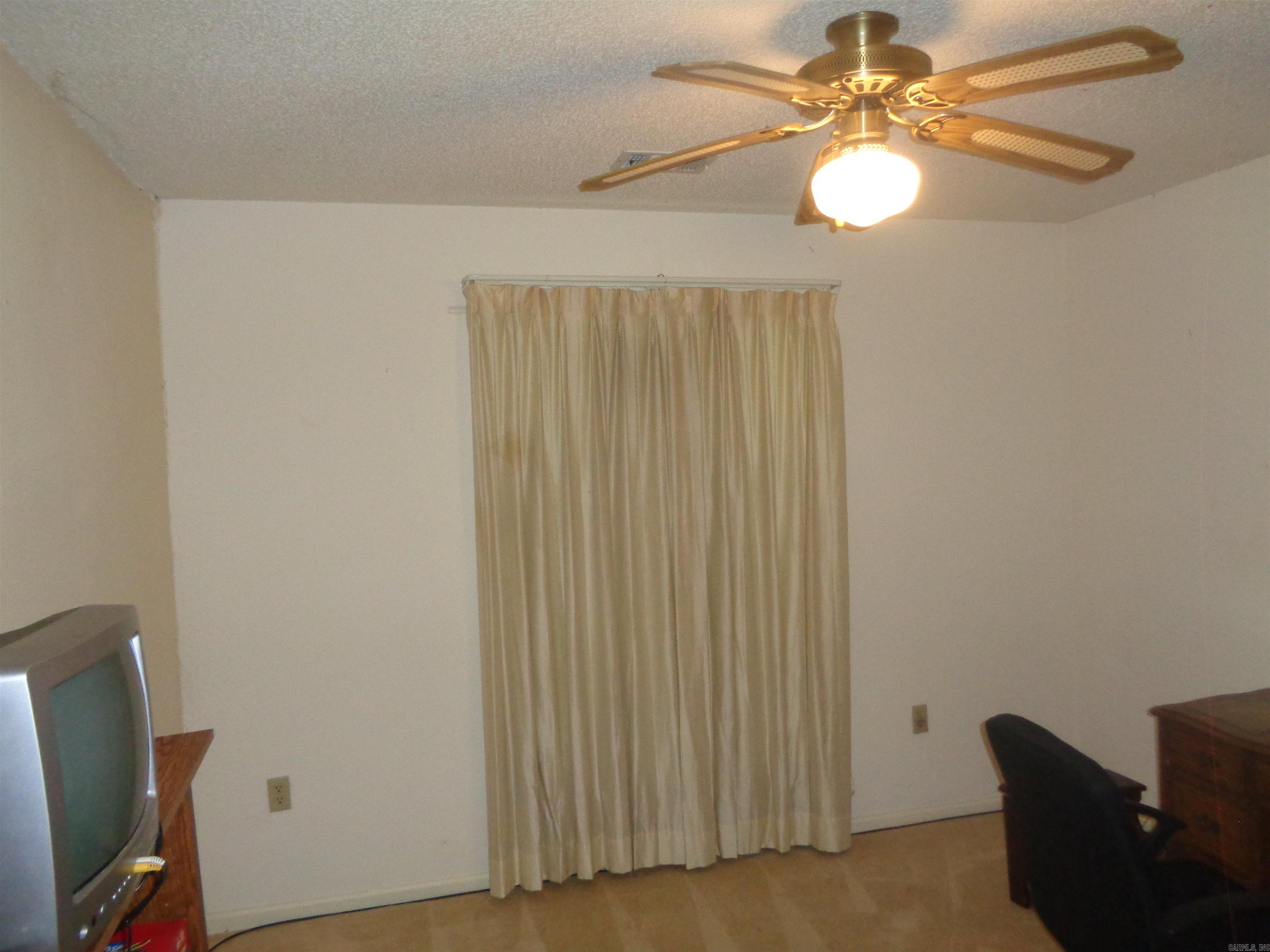 9422  Herndon  Little Rock, AR