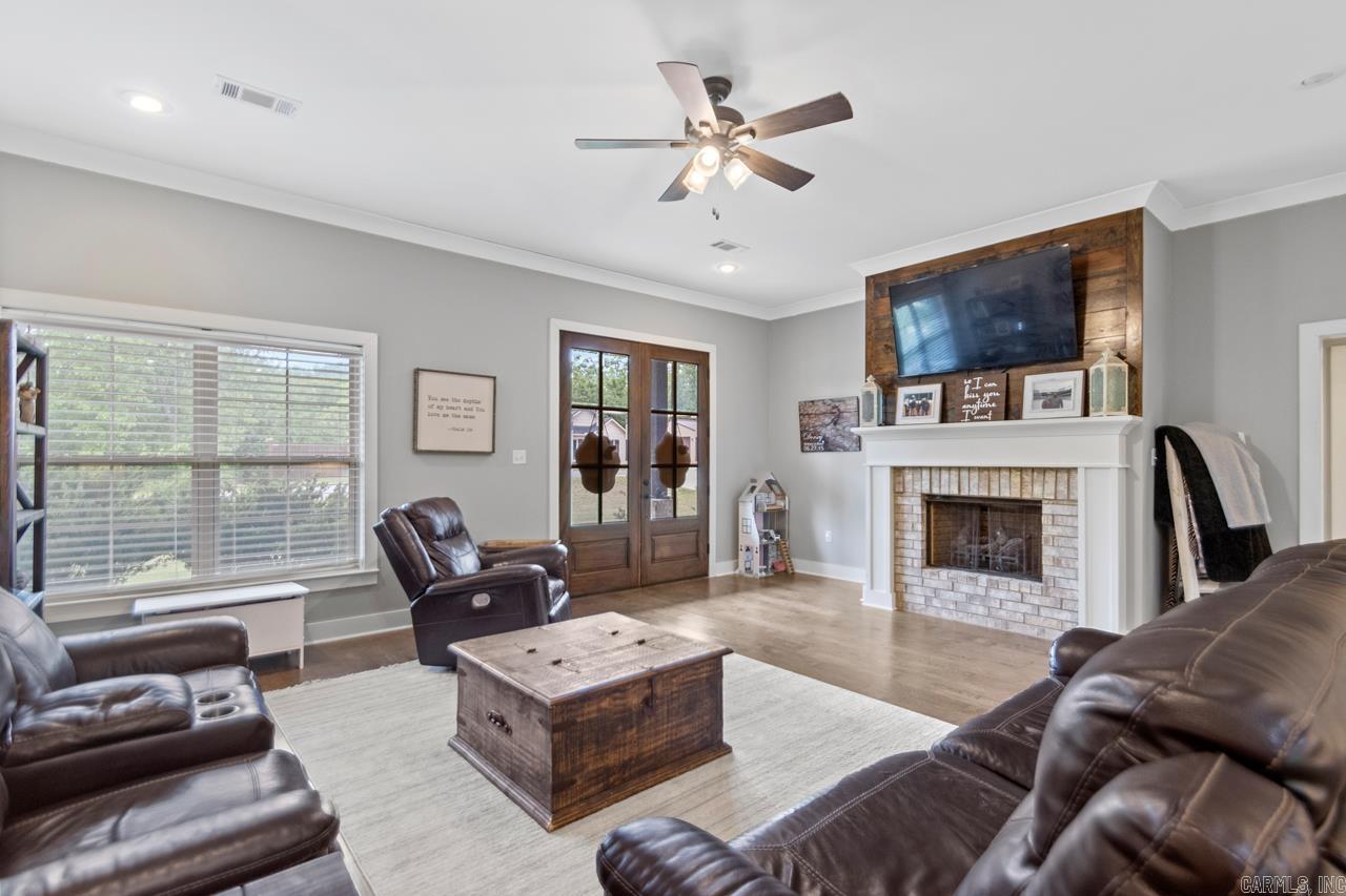 6324 King Stone Dr Benton, AR 72019
