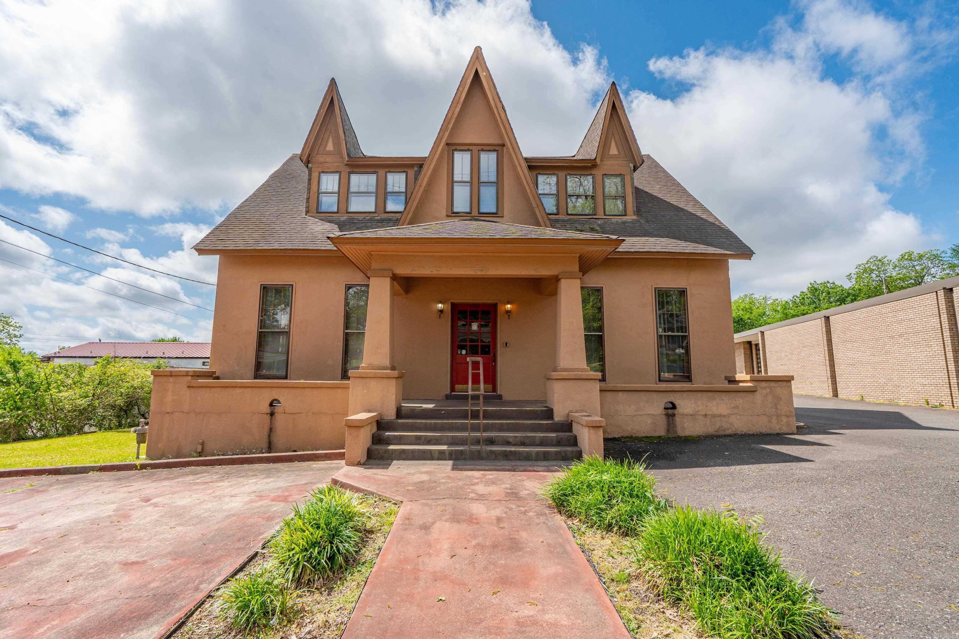 209  Hobson Ave  Hot Springs, AR