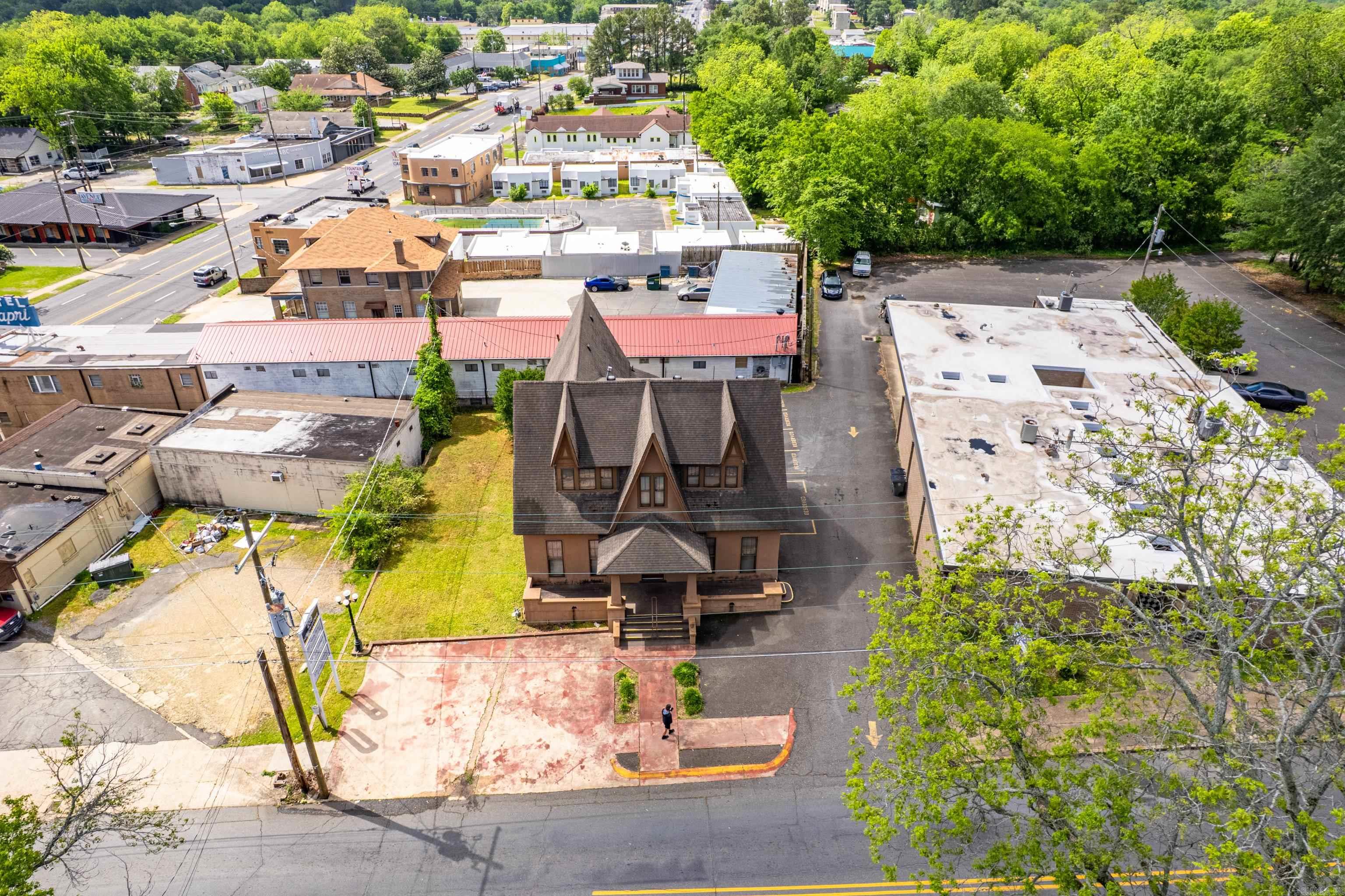 209  Hobson Ave  Hot Springs, AR