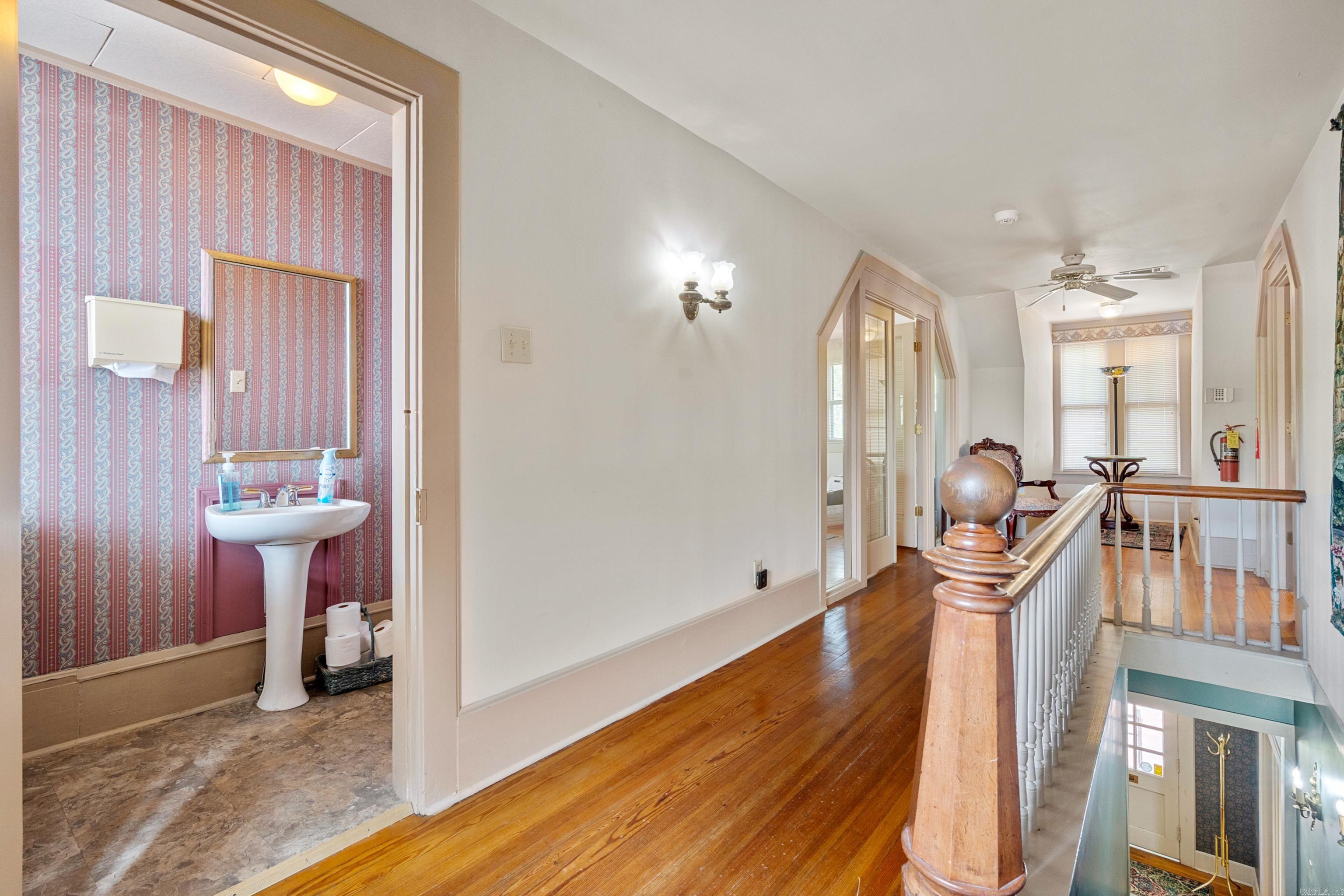 209  Hobson Ave  Hot Springs, AR