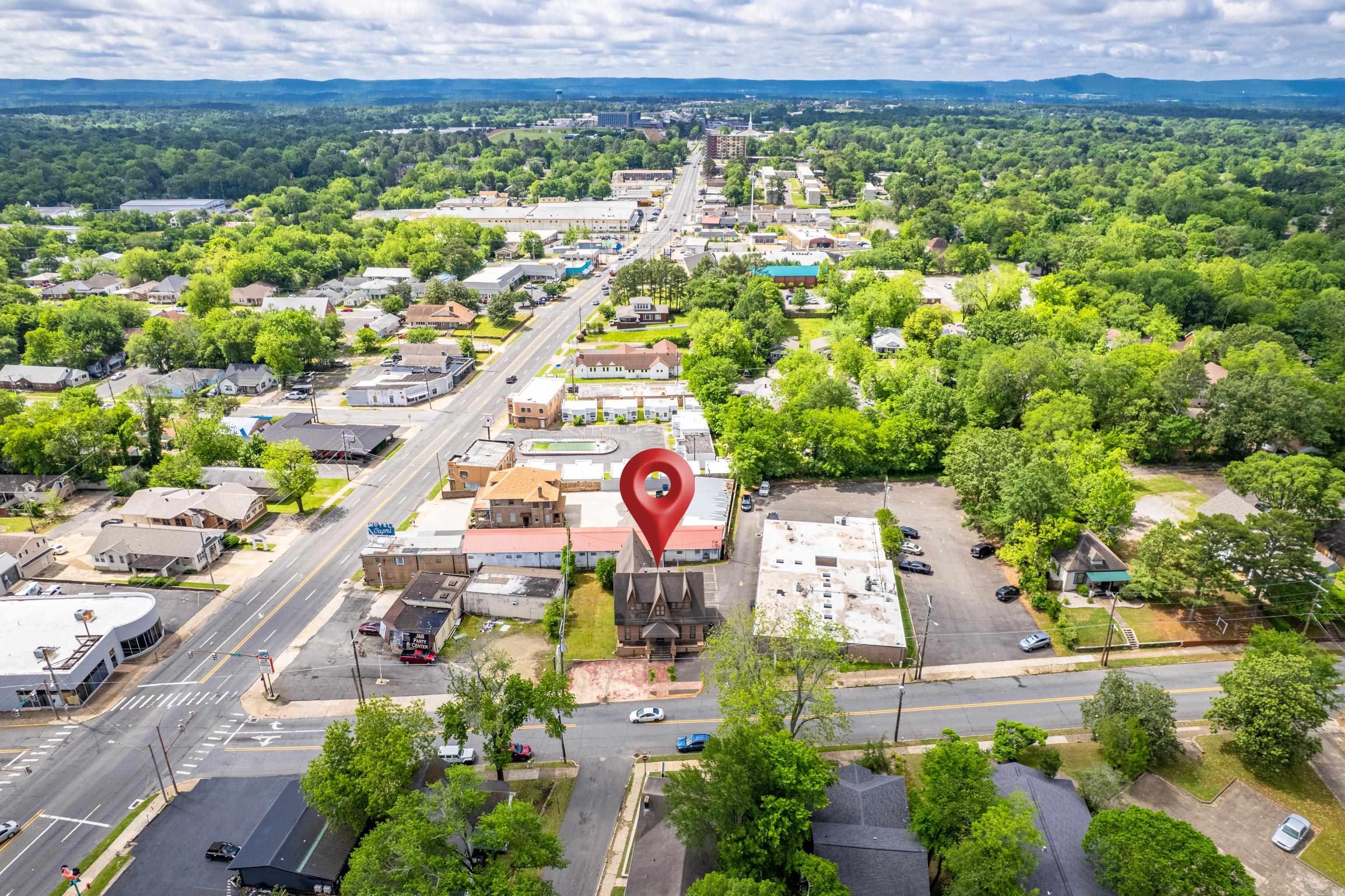 209  Hobson Ave  Hot Springs, AR