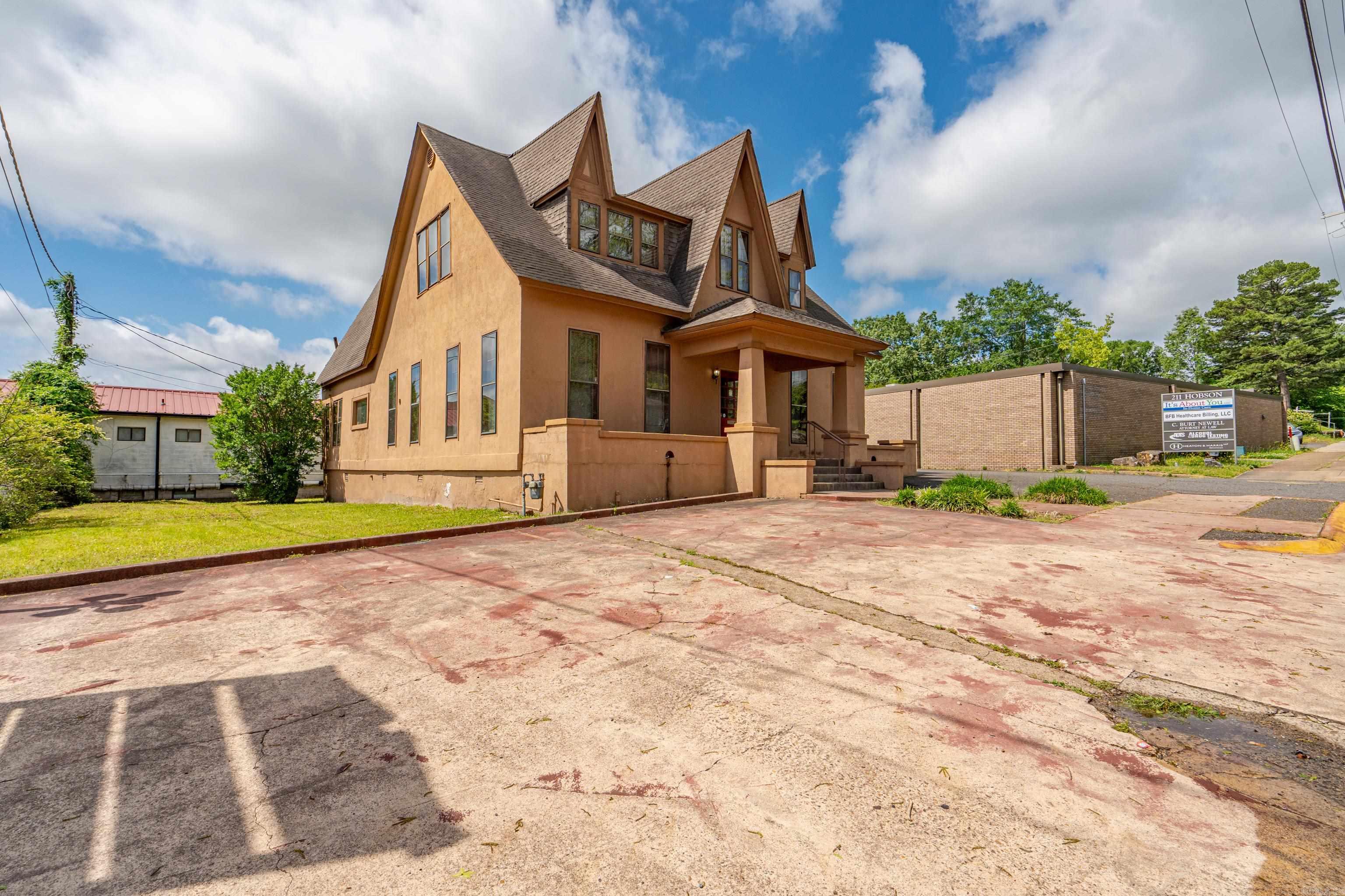 209  Hobson Ave  Hot Springs, AR