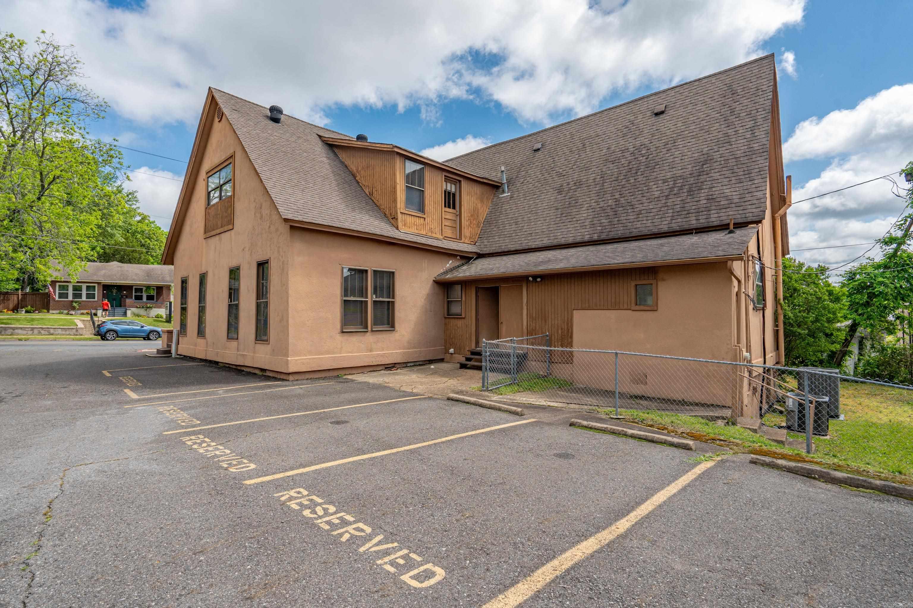 209  Hobson Ave  Hot Springs, AR