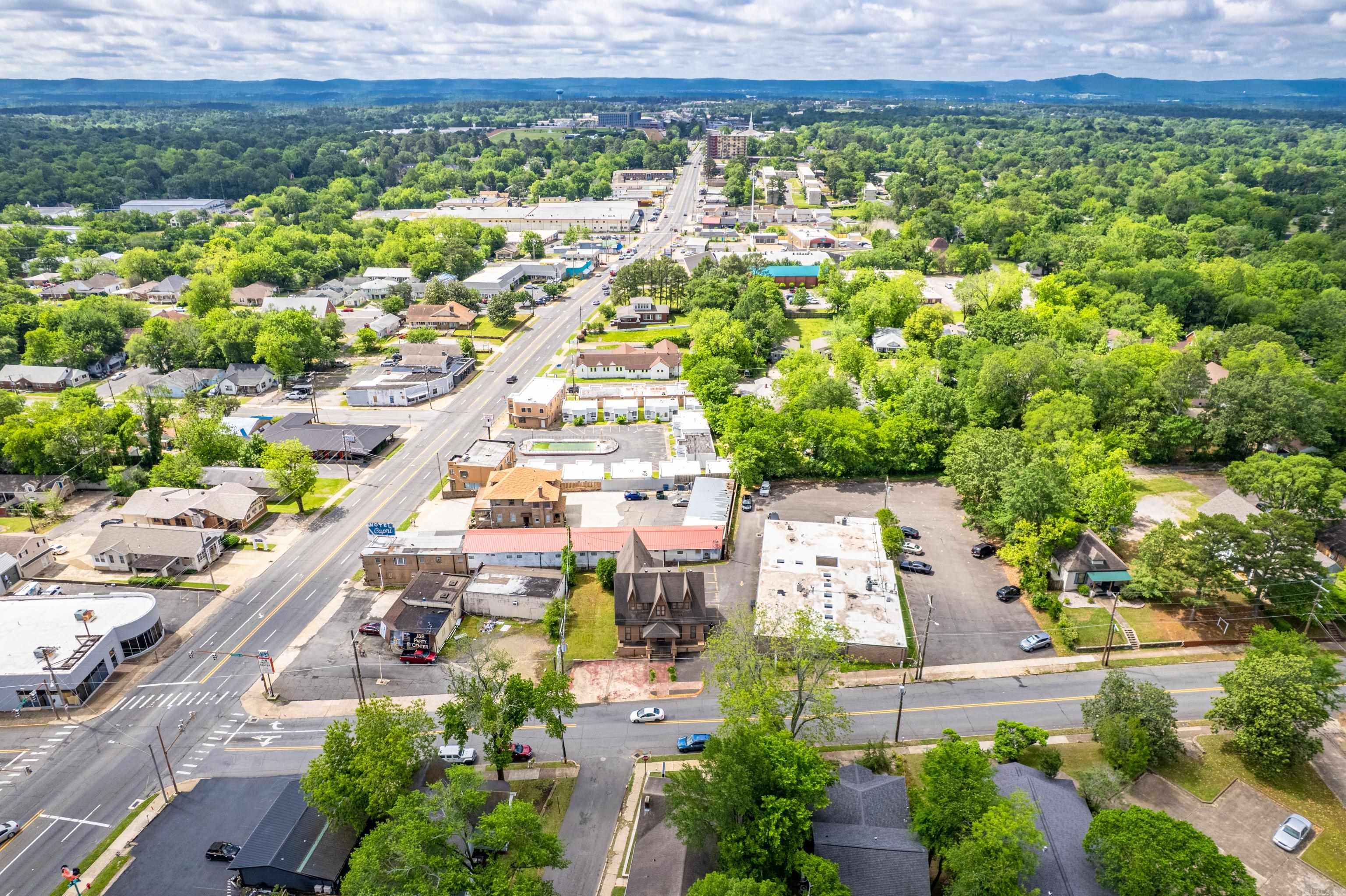 209  Hobson Ave  Hot Springs, AR