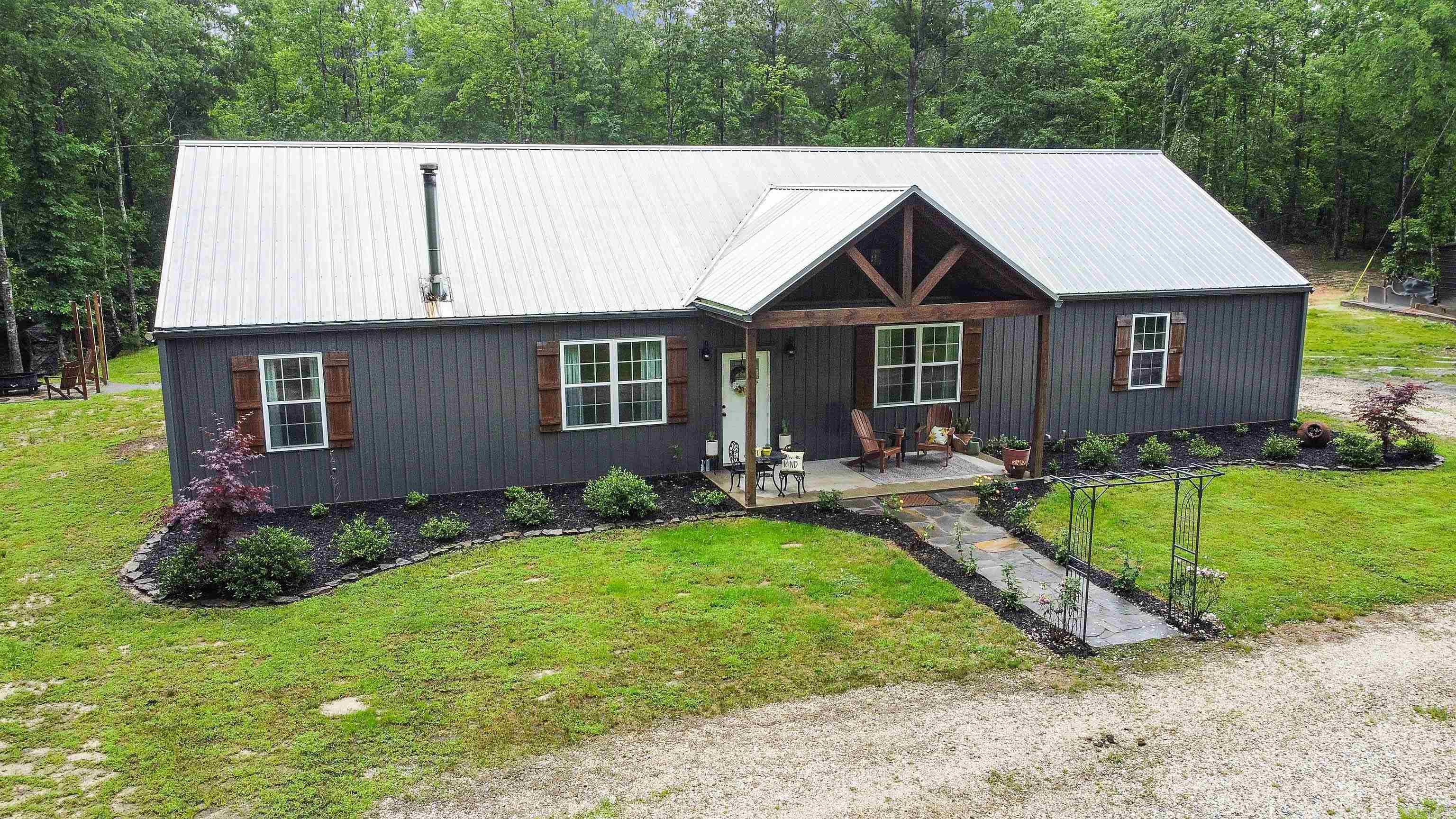 908  Oak Grove  Amity, AR