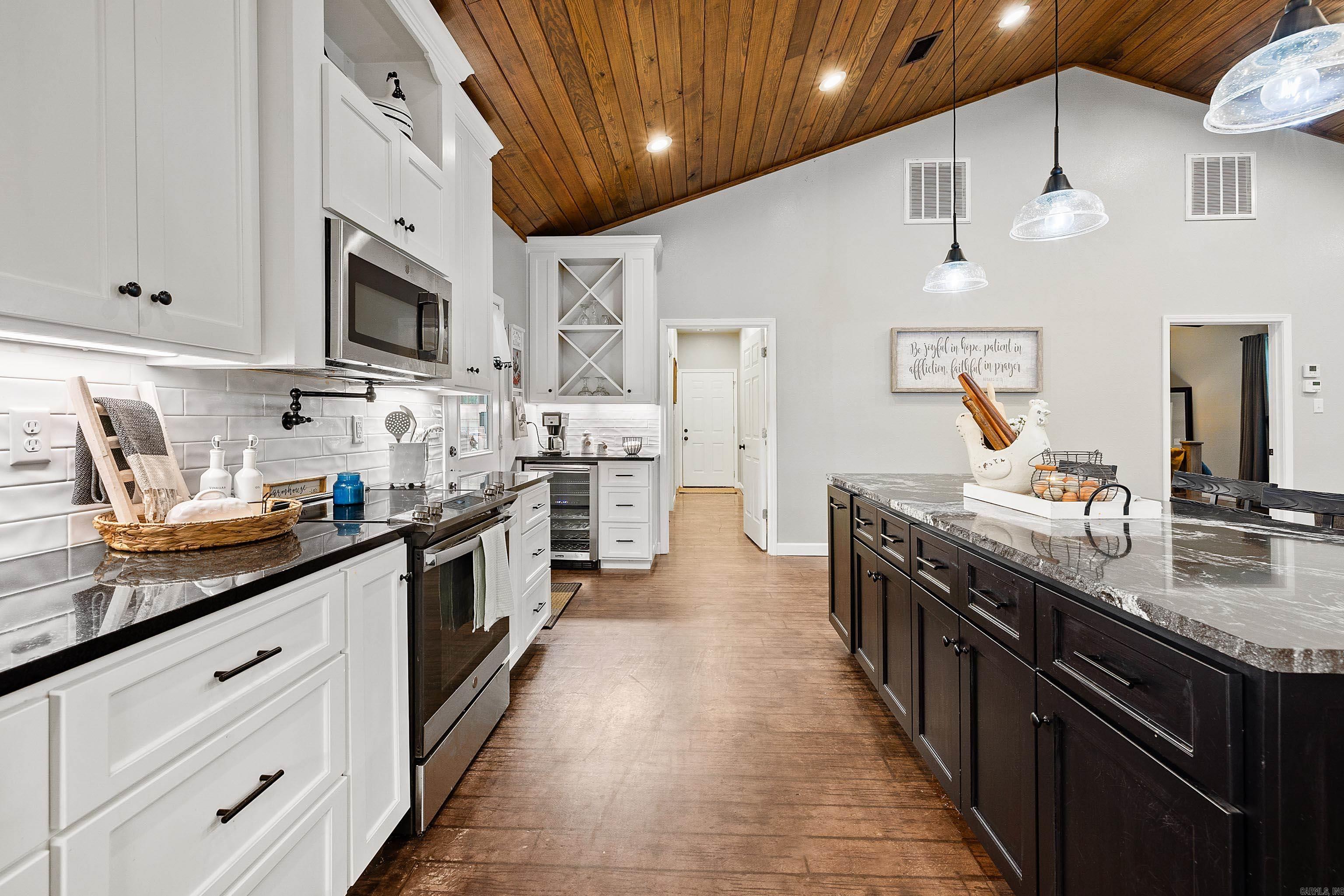 908  Oak Grove  Amity, AR