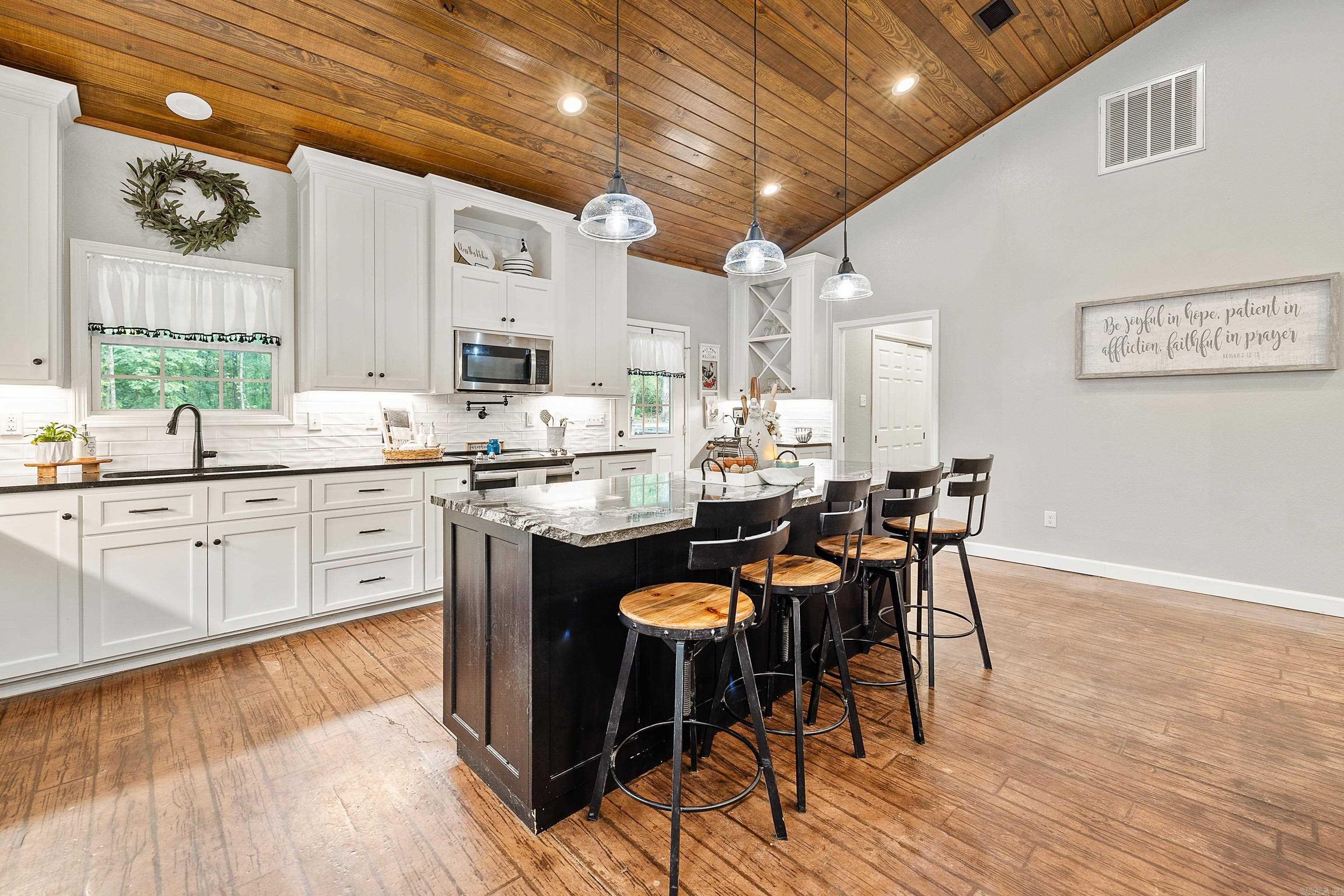 908  Oak Grove  Amity, AR