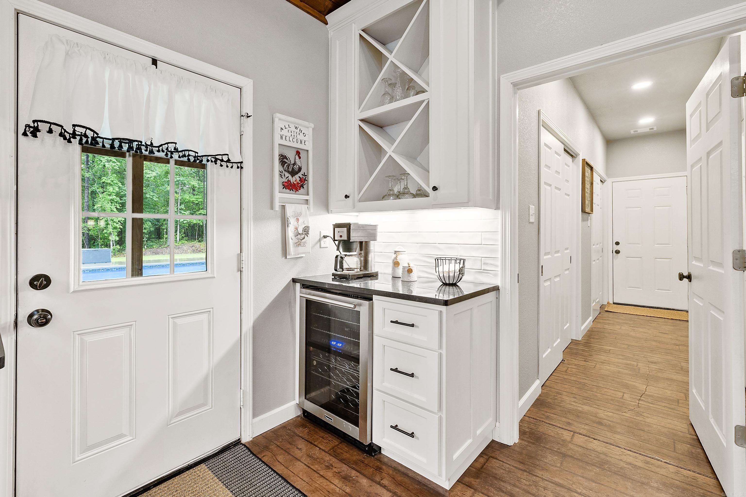 908  Oak Grove  Amity, AR