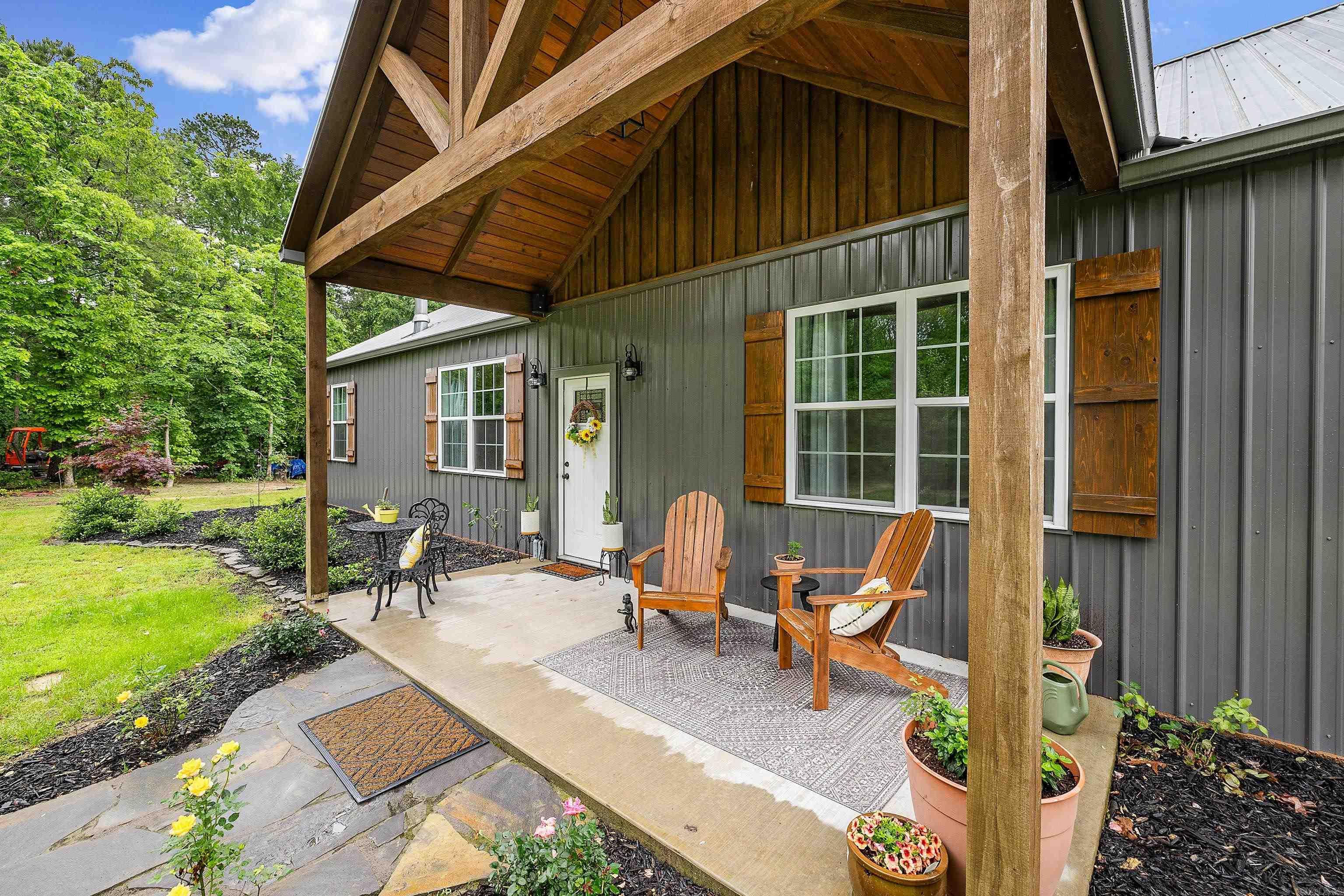908  Oak Grove  Amity, AR