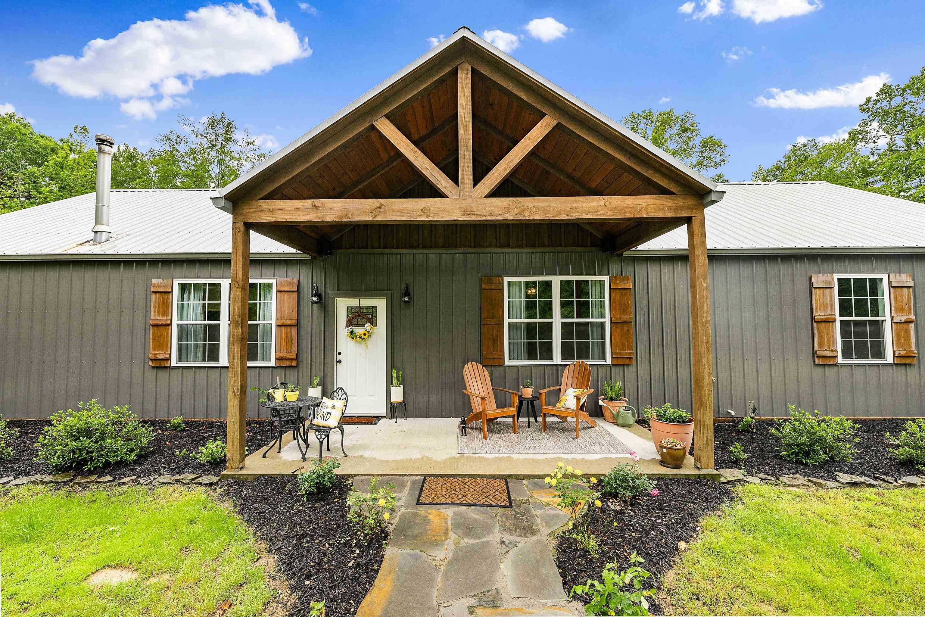 908  Oak Grove  Amity, AR