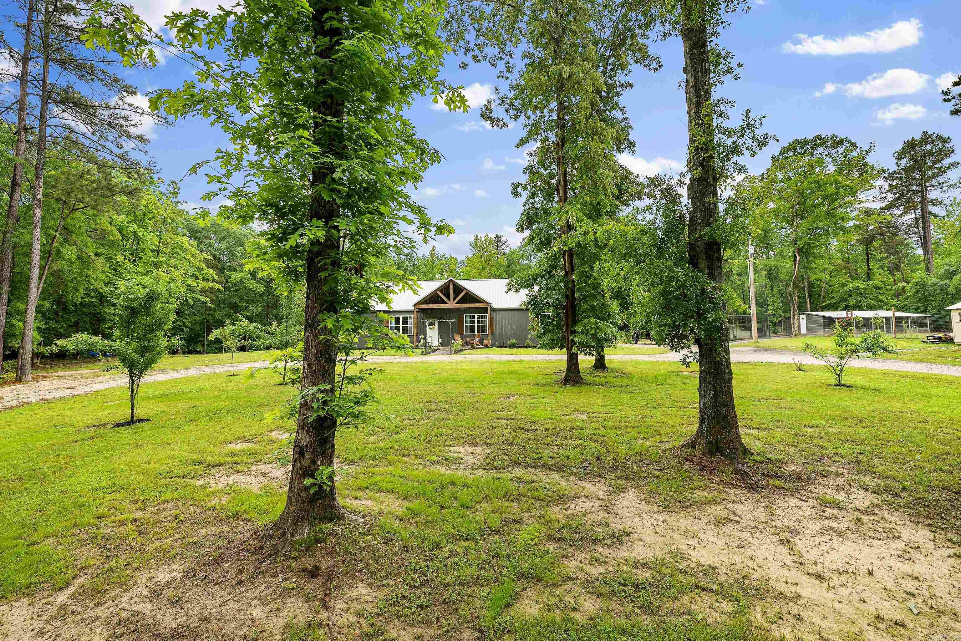908  Oak Grove  Amity, AR