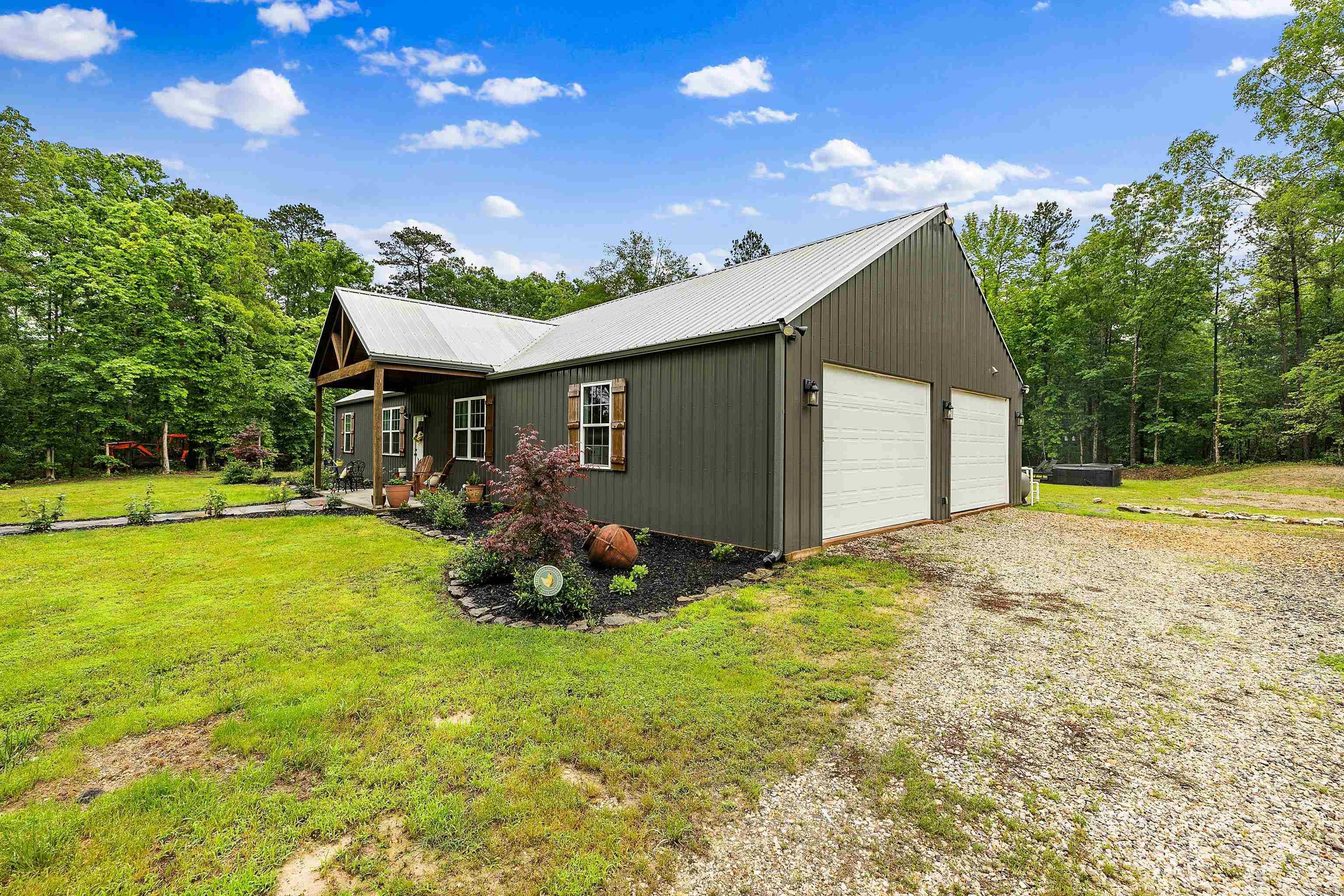 908  Oak Grove  Amity, AR