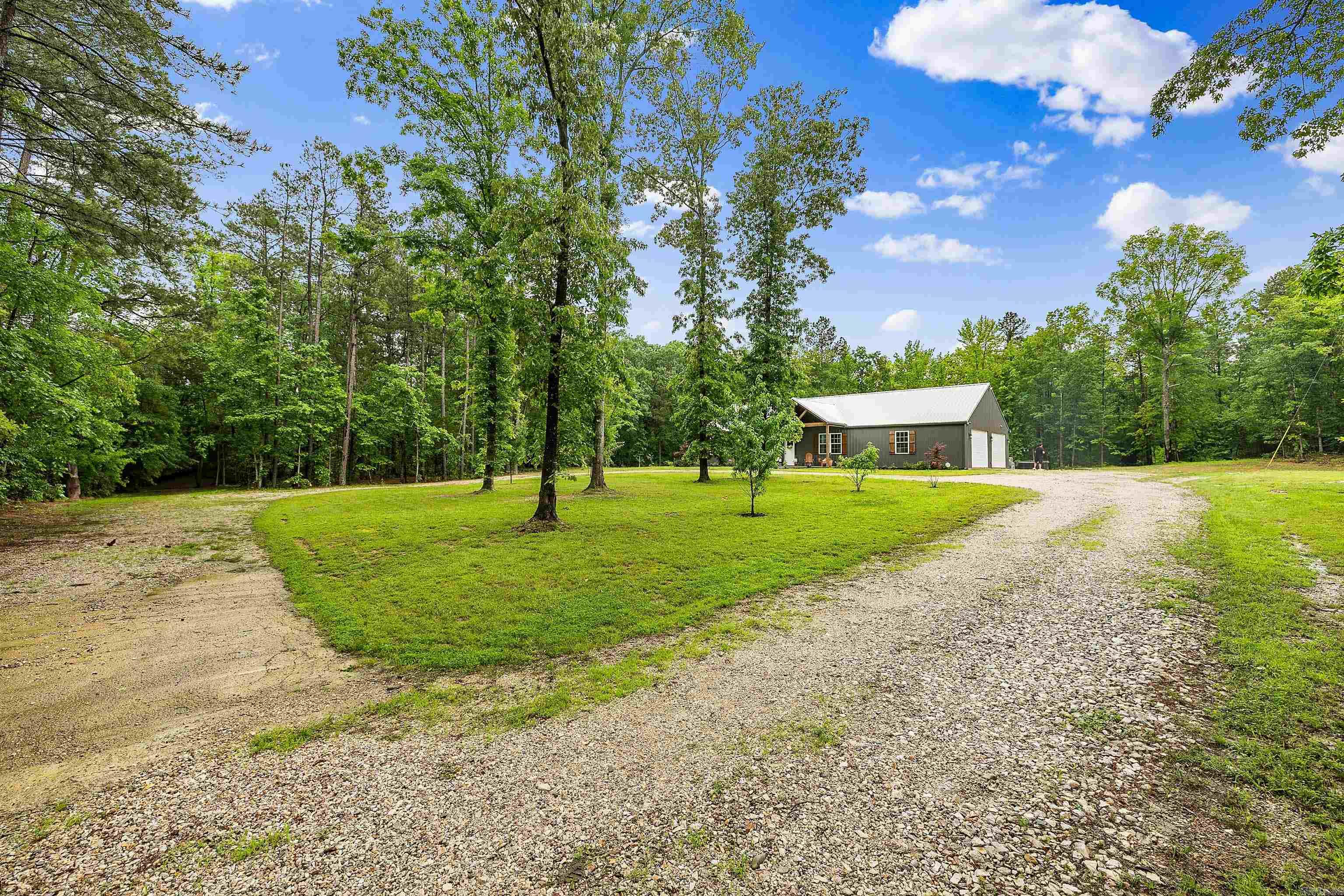 908  Oak Grove  Amity, AR