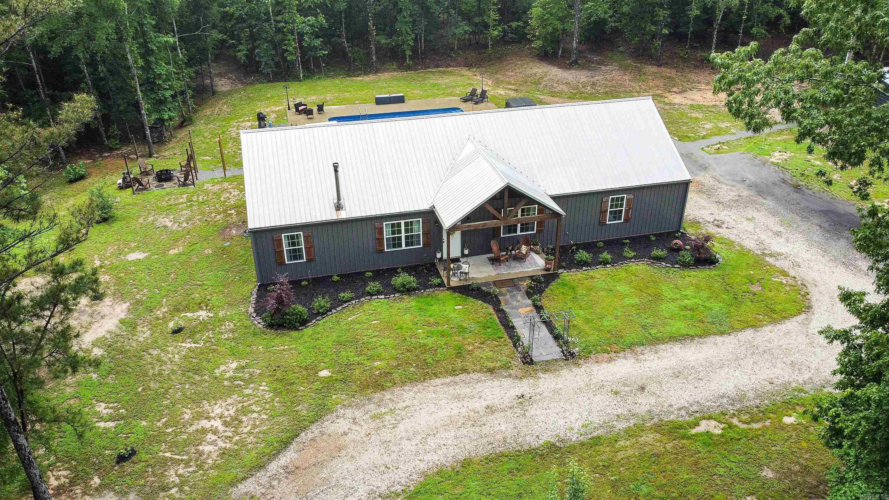 908  Oak Grove  Amity, AR