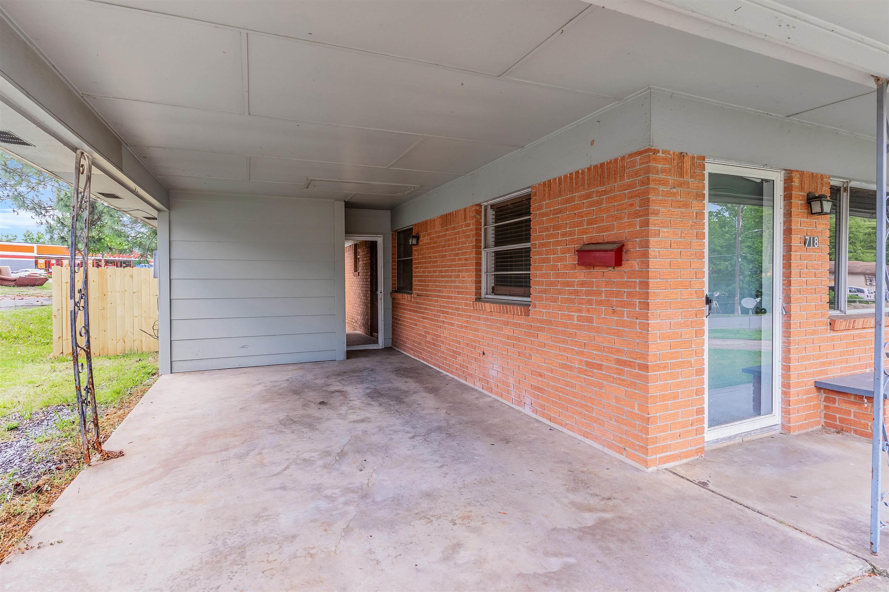 718 & 720 W 41St St  North Little Rock, AR