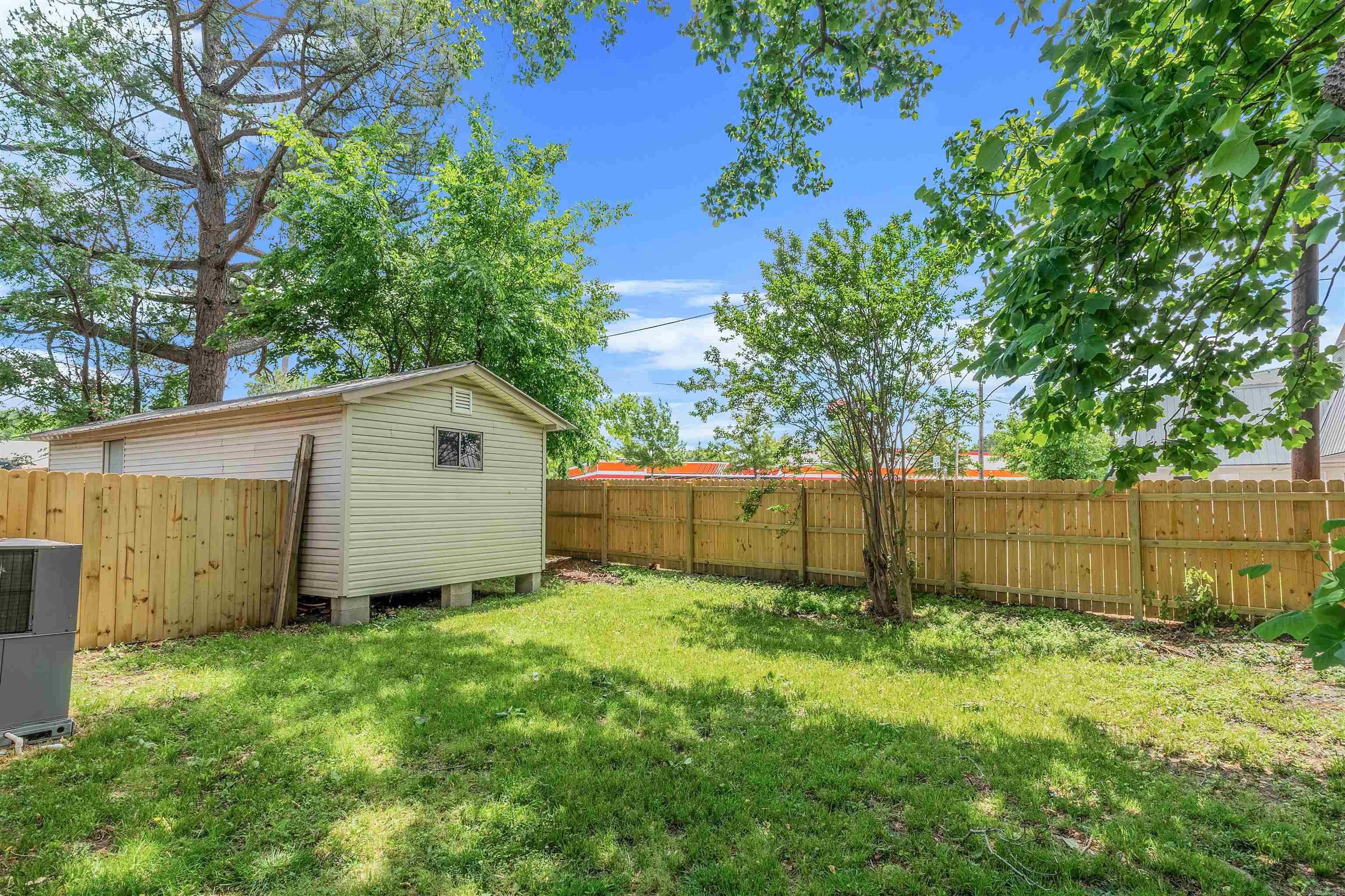 718 & 720 W 41St St  North Little Rock, AR