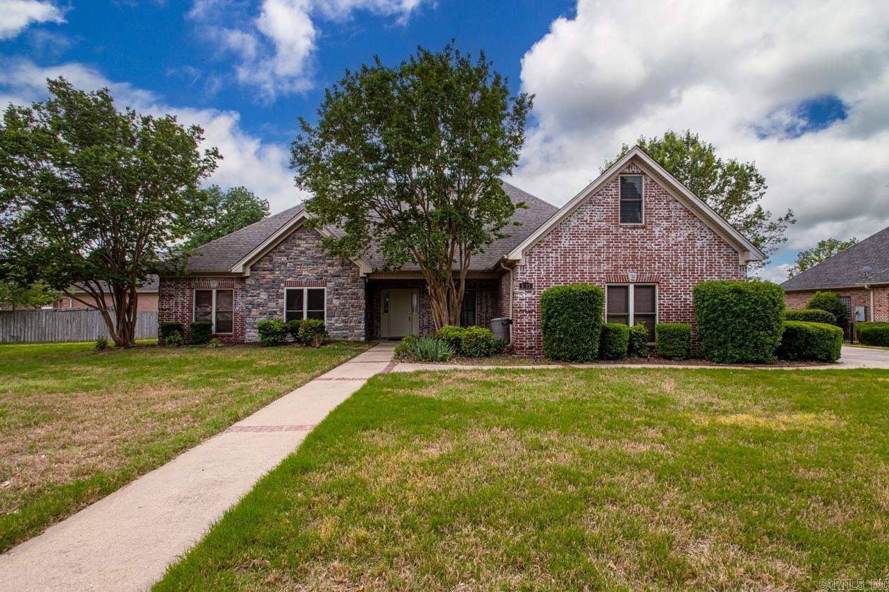 5015  Caribbean Dr W  Benton, AR