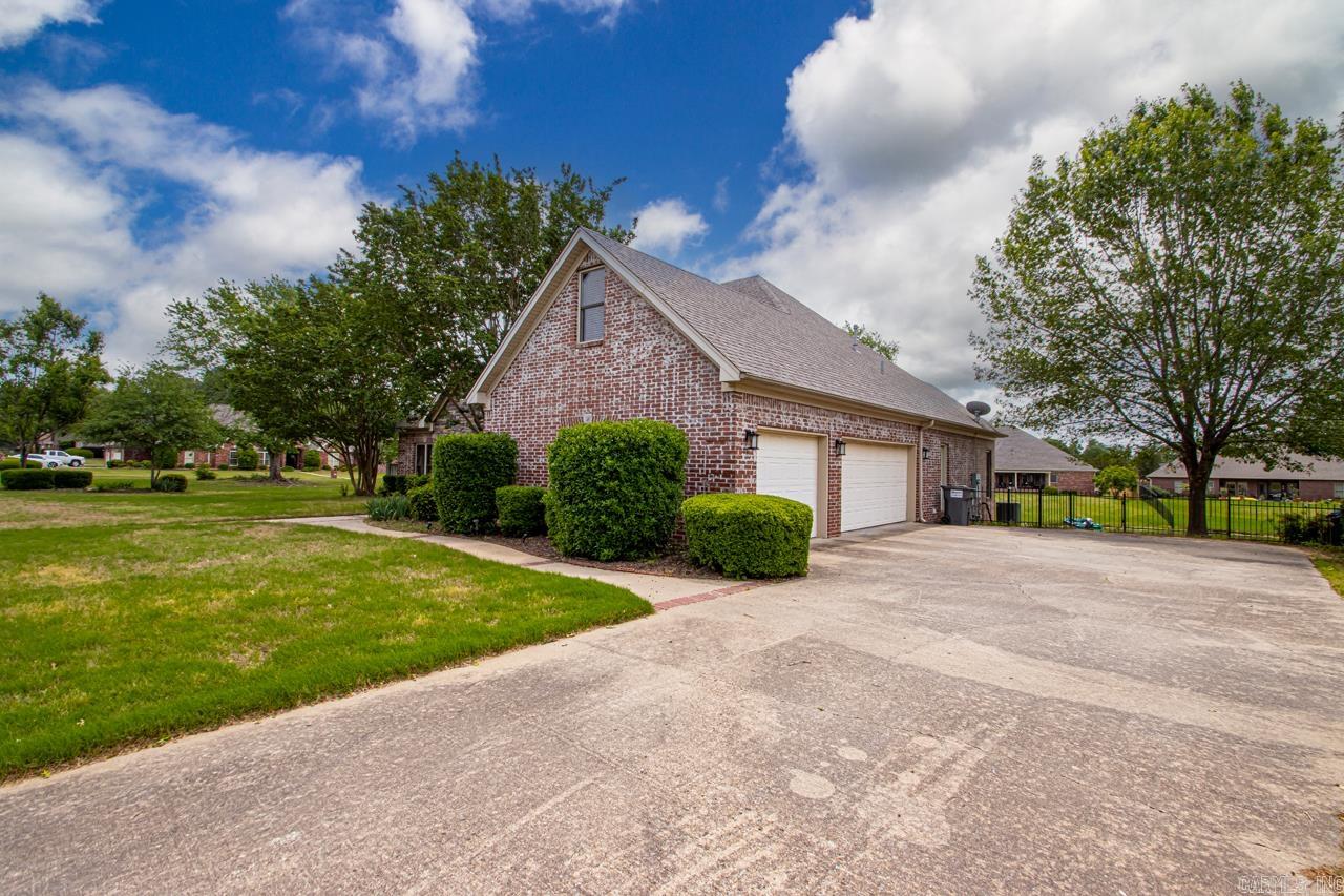 5015  Caribbean Dr W  Benton, AR