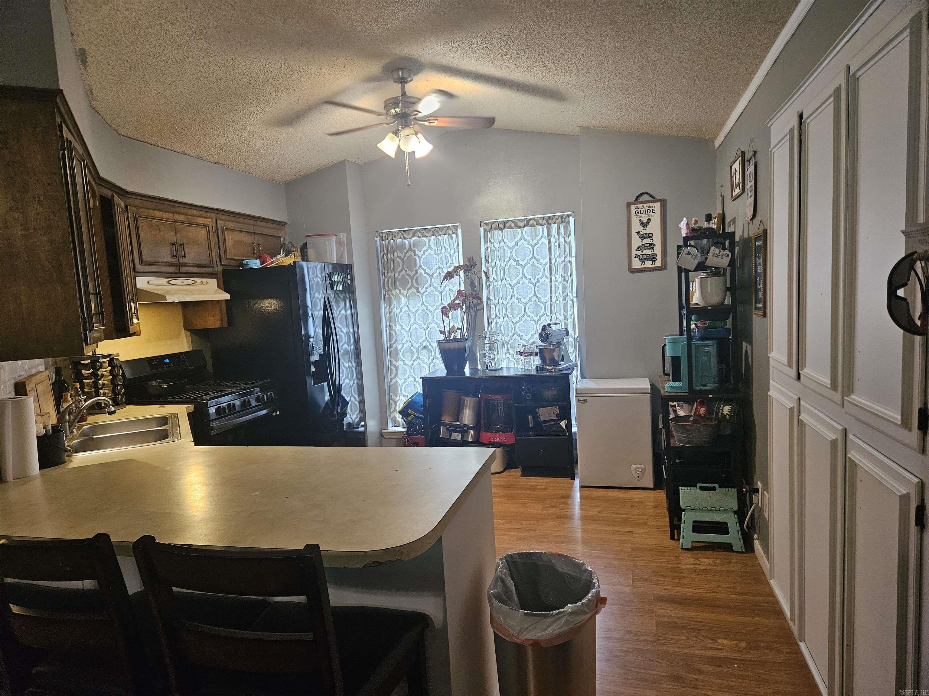 24  Leprechaun  Alexander, AR