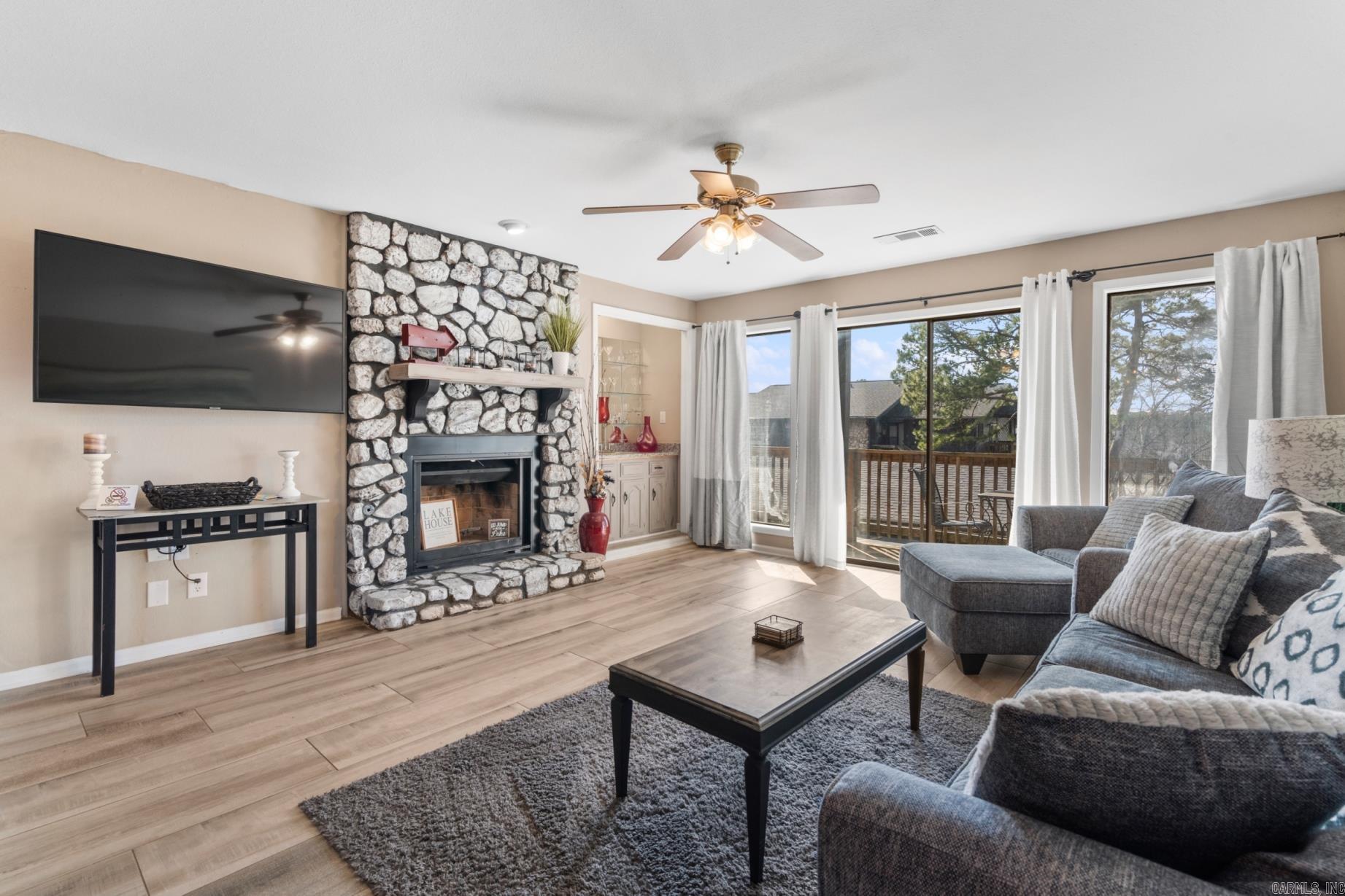 203 Stearns Pt Lake Hamilton, AR 71913