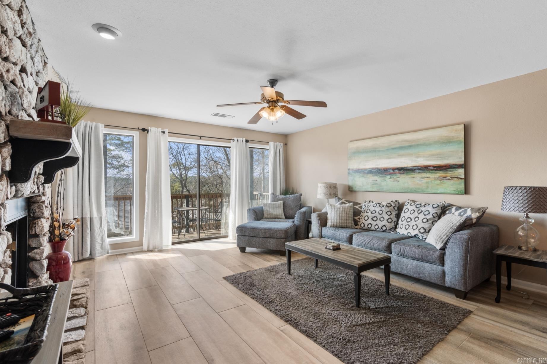 203 Stearns Pt Lake Hamilton, AR 71913