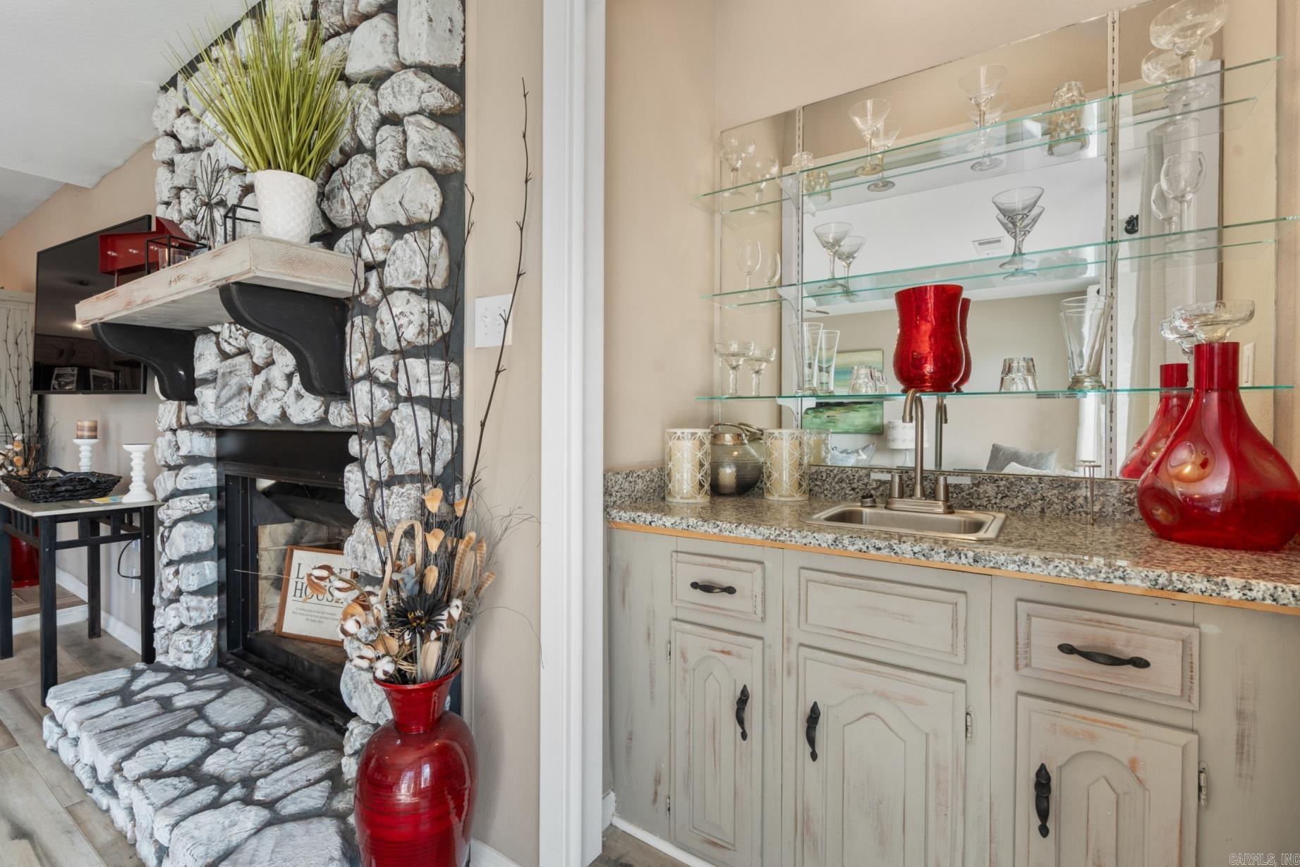 203 Stearns Pt Lake Hamilton, AR 71913