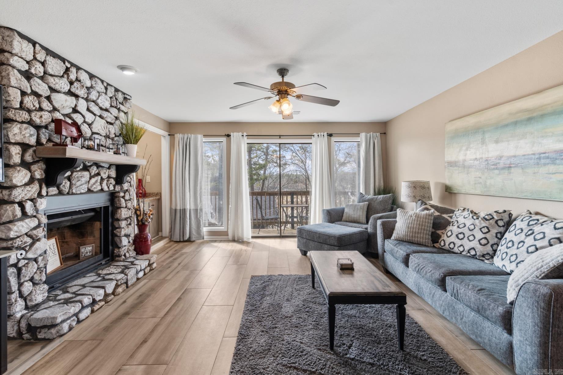 203 Stearns Pt Lake Hamilton, AR 71913