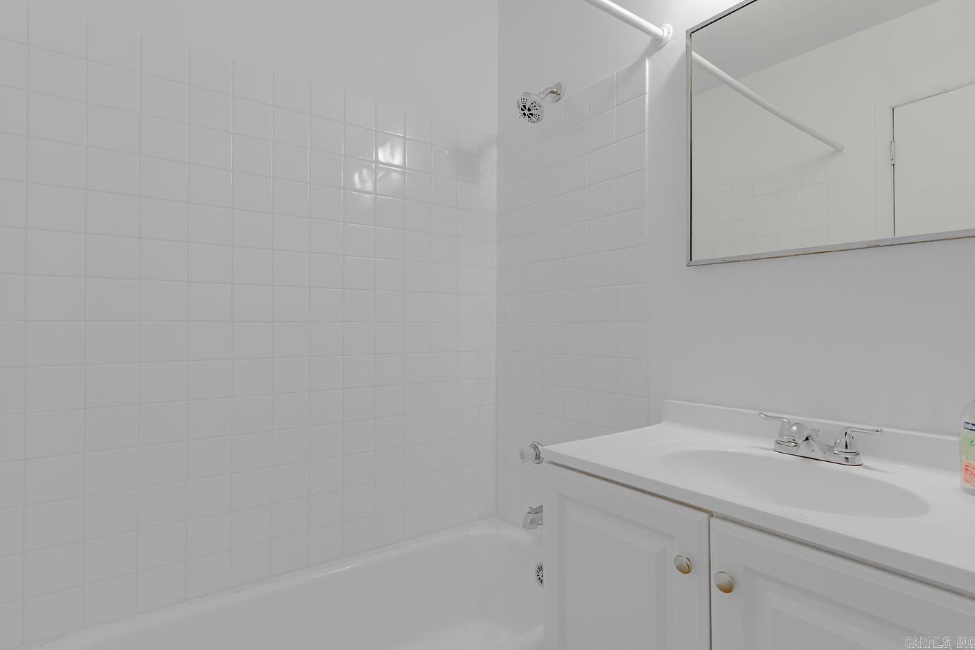 3210  Kingsbury  Jonesboro, AR