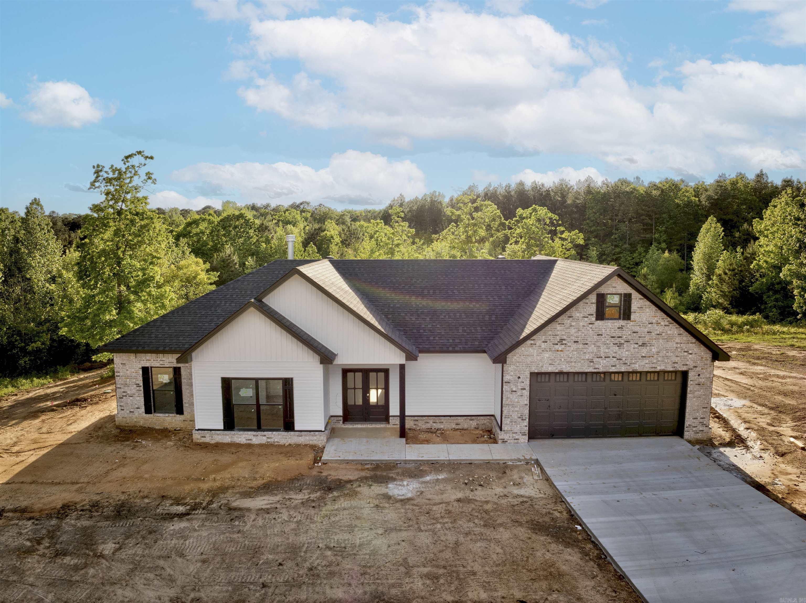 1068  Creekwood  Bauxite, AR