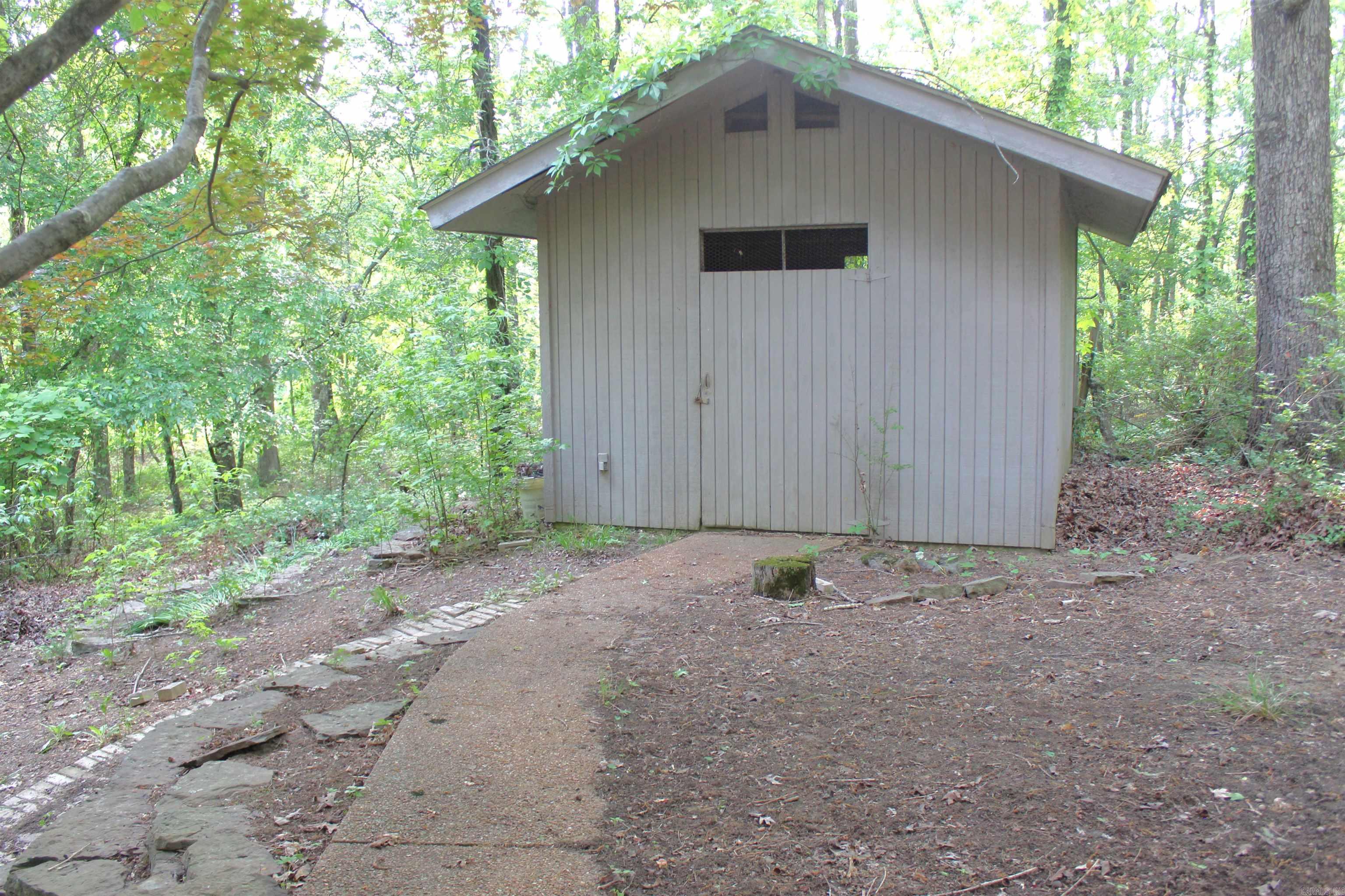 1150 S Stacy Springs  Quitman, AR