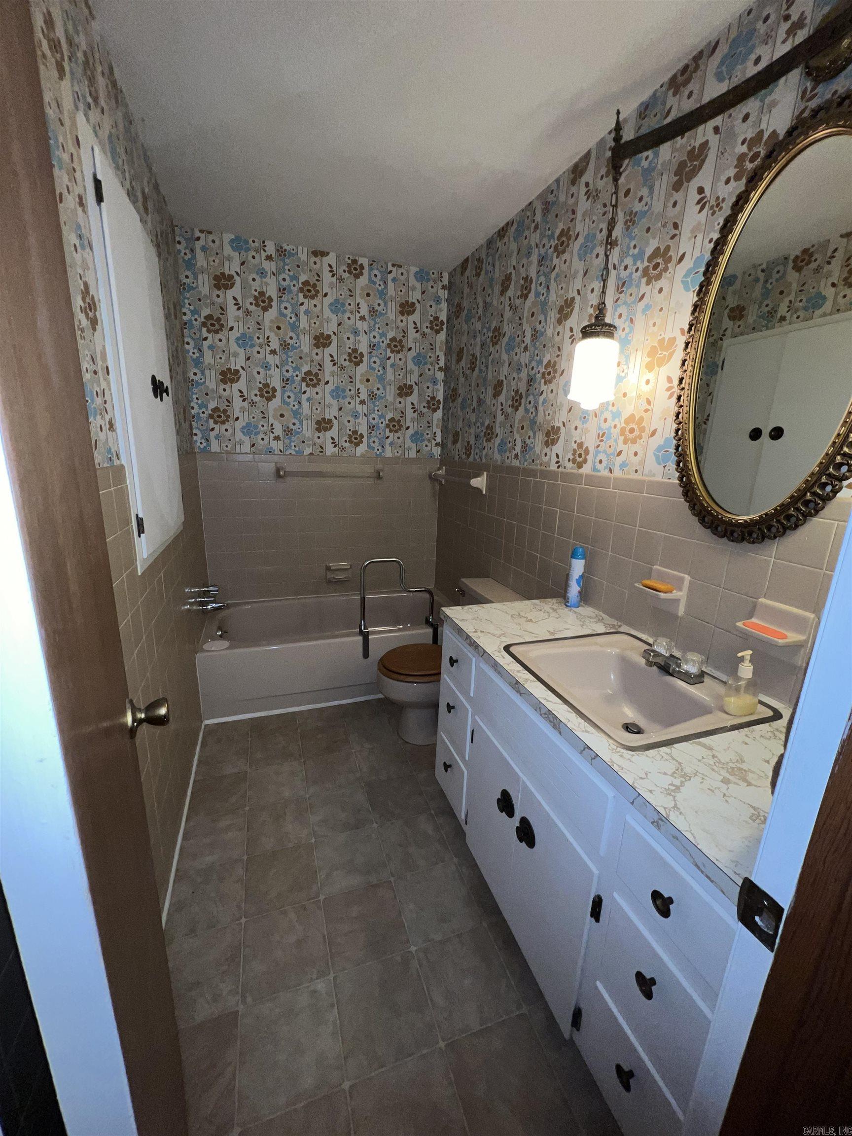 147  Memory  Clinton, AR