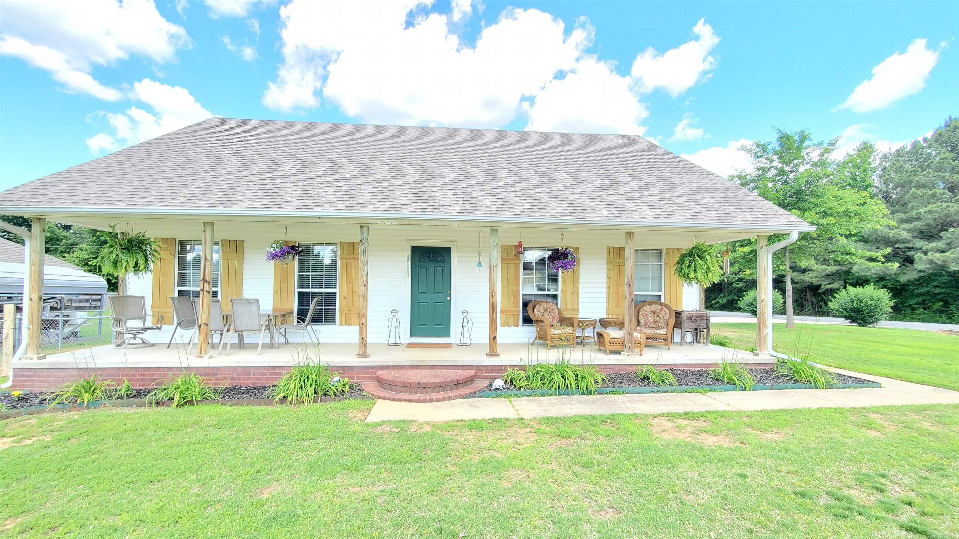 1800 Peachwood Cove