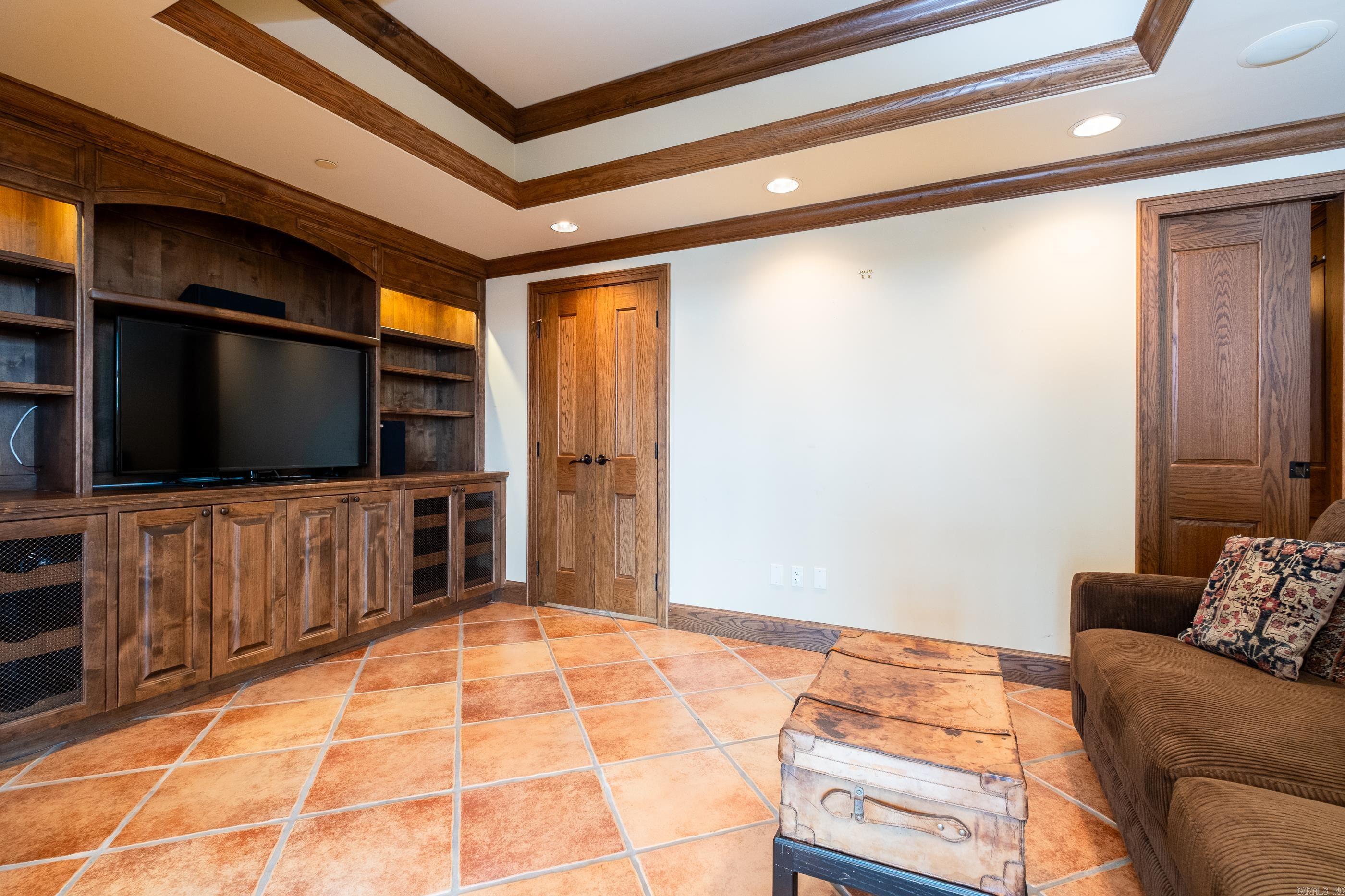 521 President Clinton Avenue Little Rock, AR 72201
