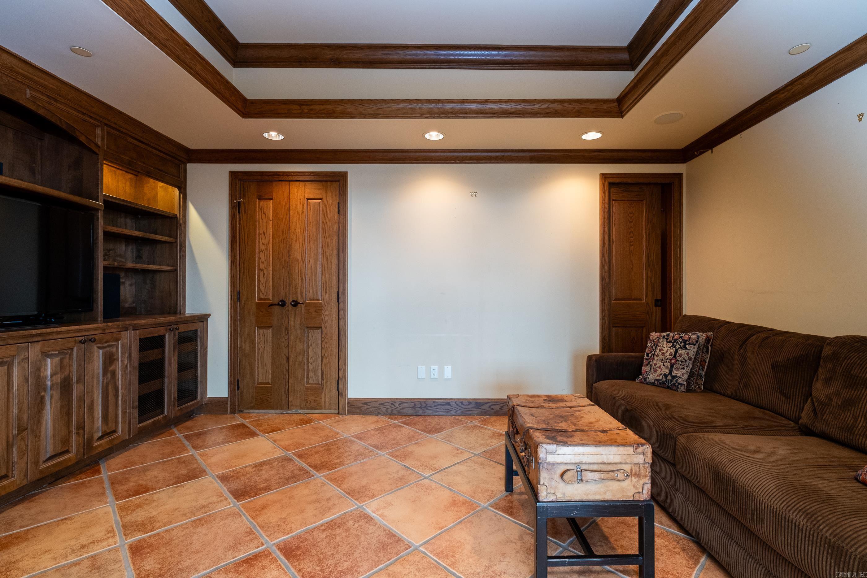 521 President Clinton Avenue Little Rock, AR 72201