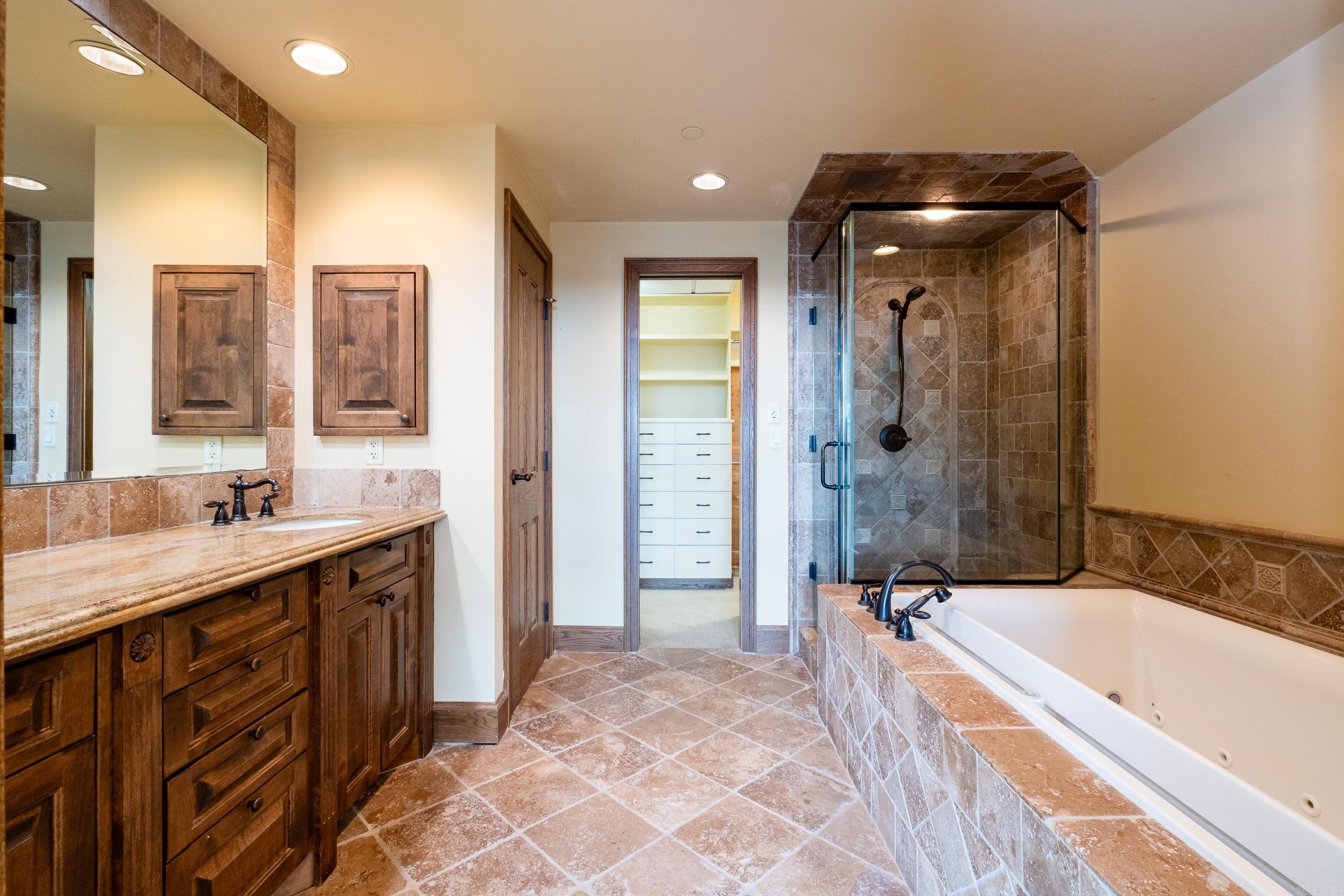 521 President Clinton Avenue Little Rock, AR 72201