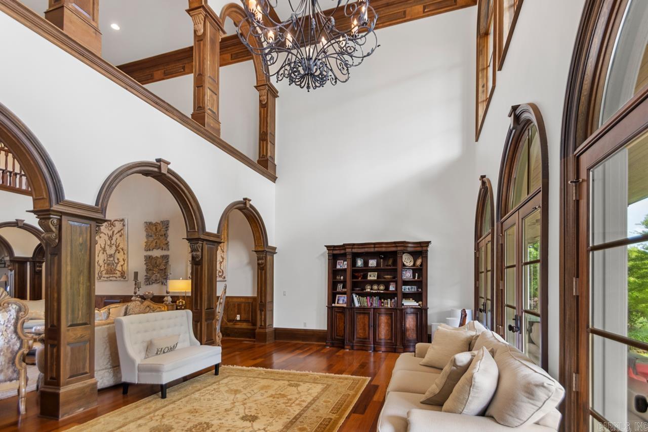 10 Valley Crest Ct Little Rock, AR 72223