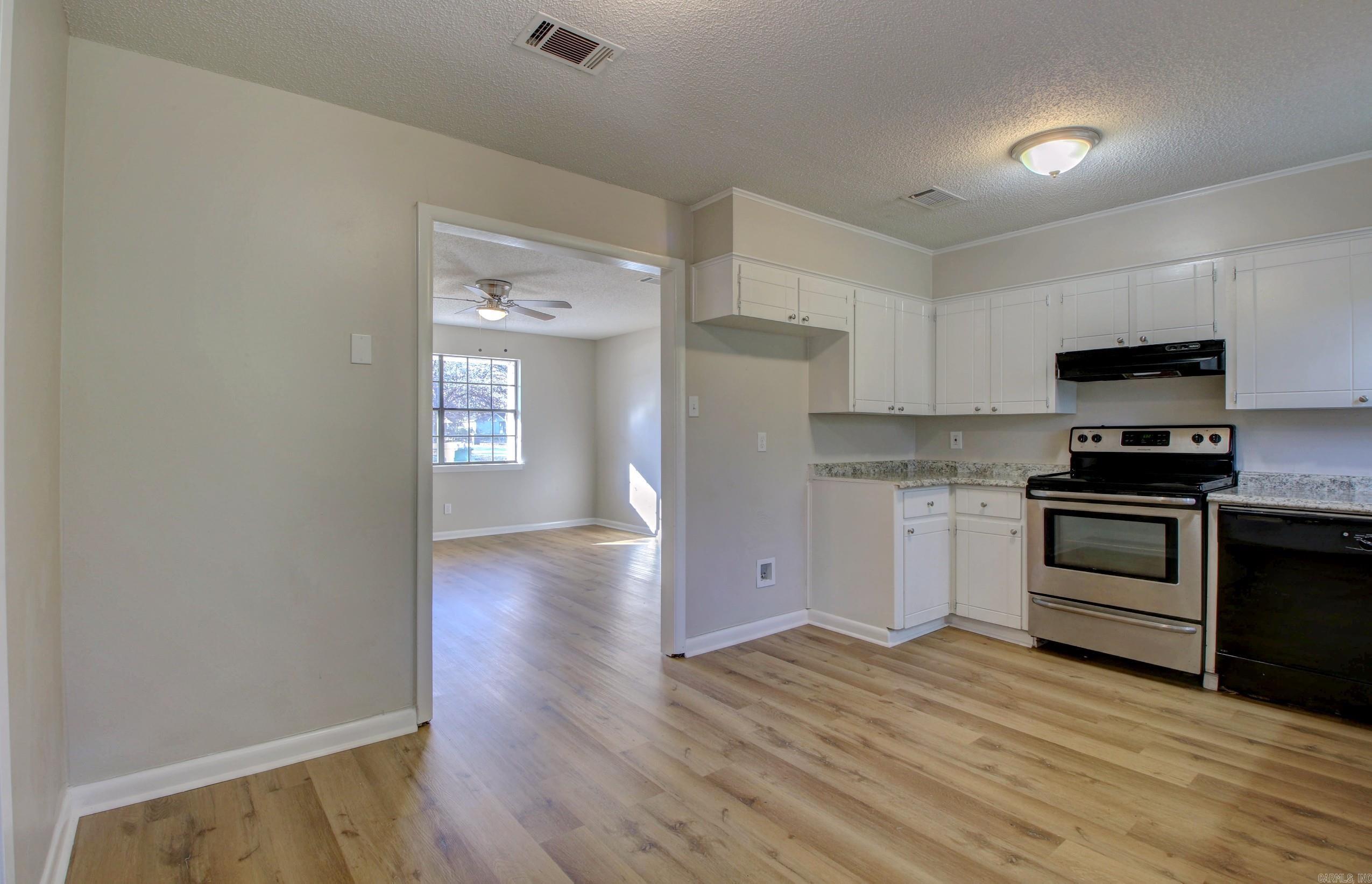 216 S JP Wright Loop  Jacksonville, AR