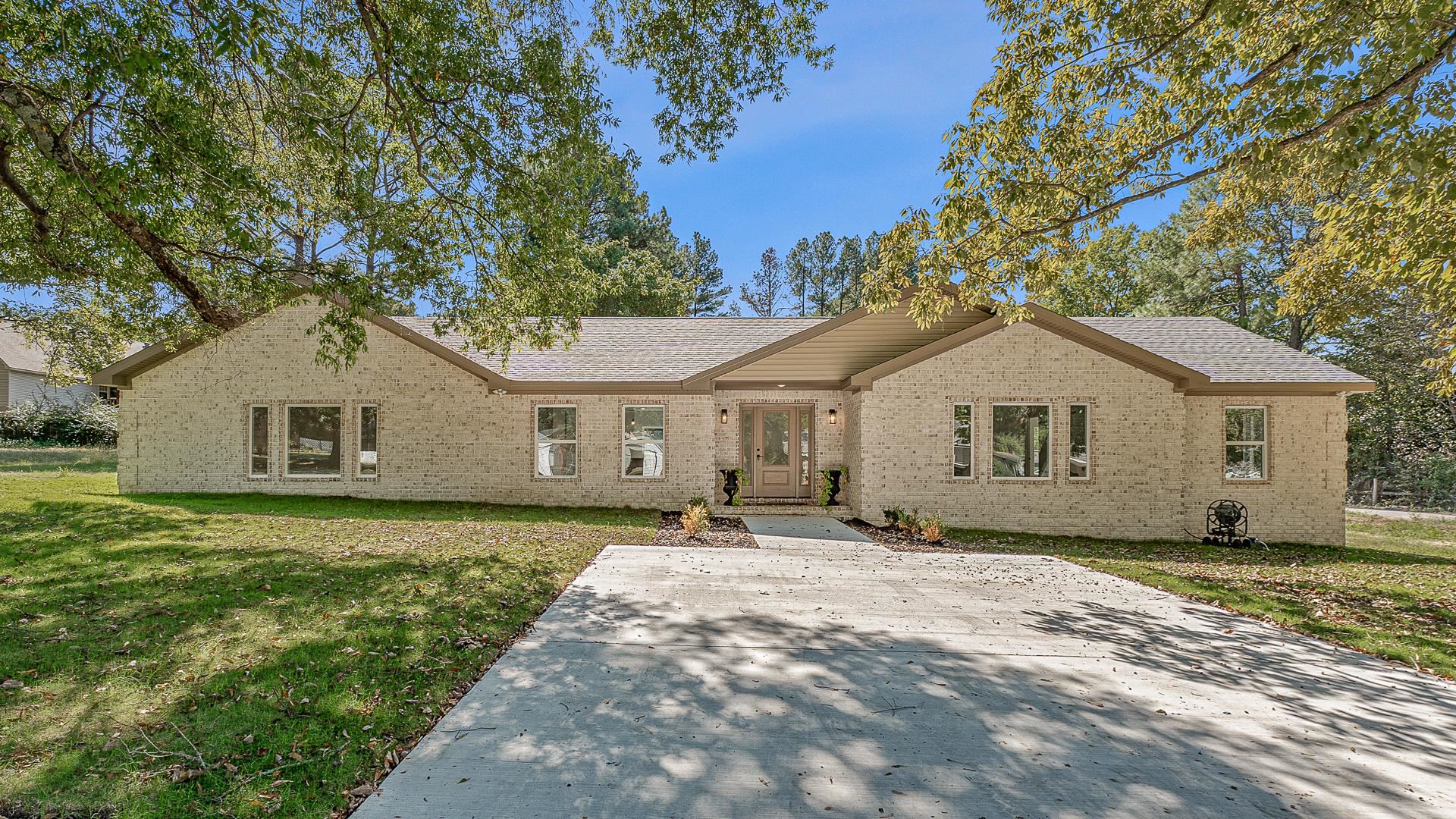 301 E Griffin Street Harrisburg, AR 72432