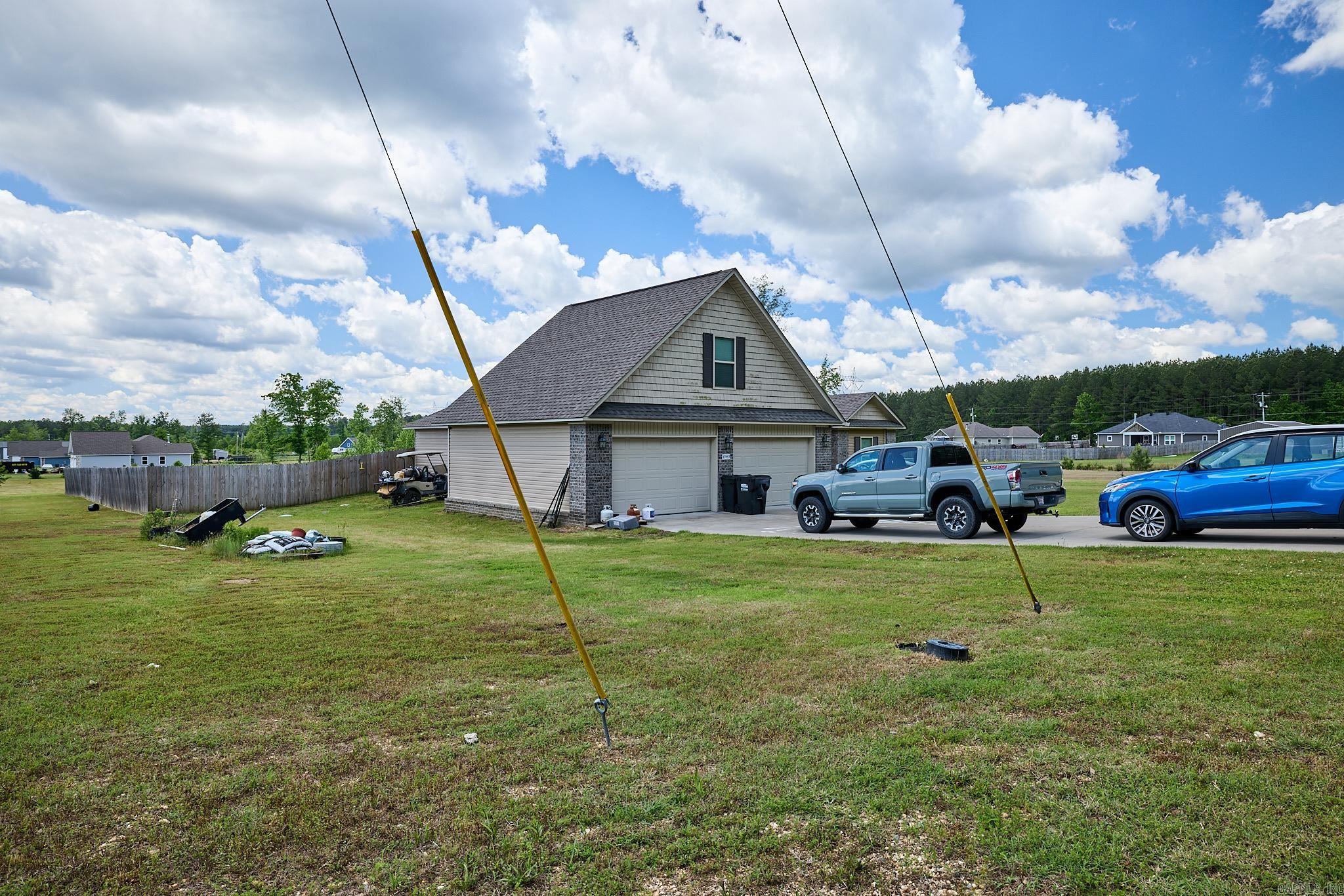 15983 E MILLER SARDIS RD  Bauxite, AR