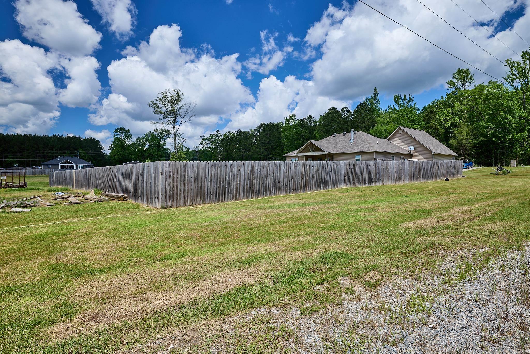 15983 E MILLER SARDIS RD  Bauxite, AR