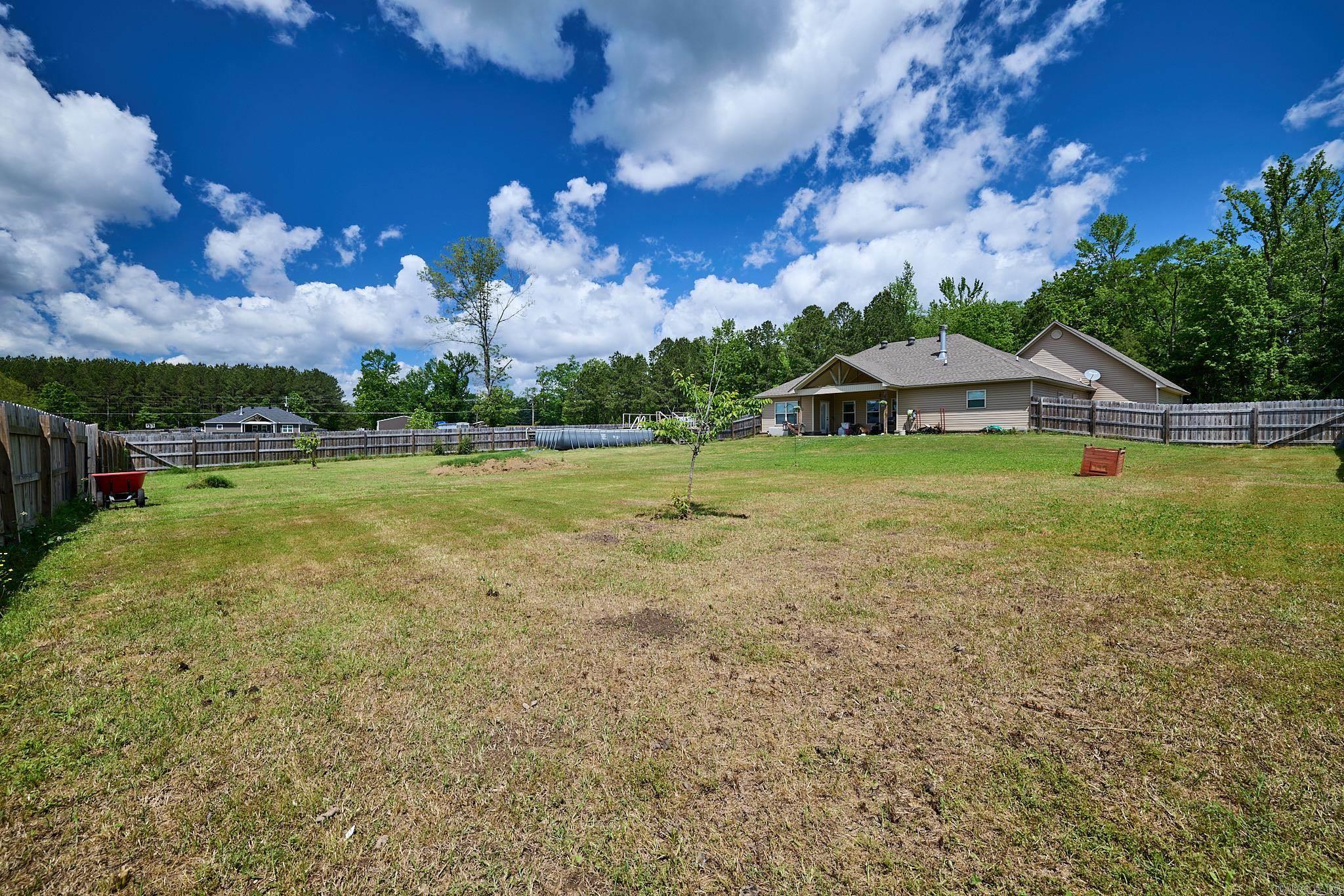 15983 E MILLER SARDIS RD  Bauxite, AR