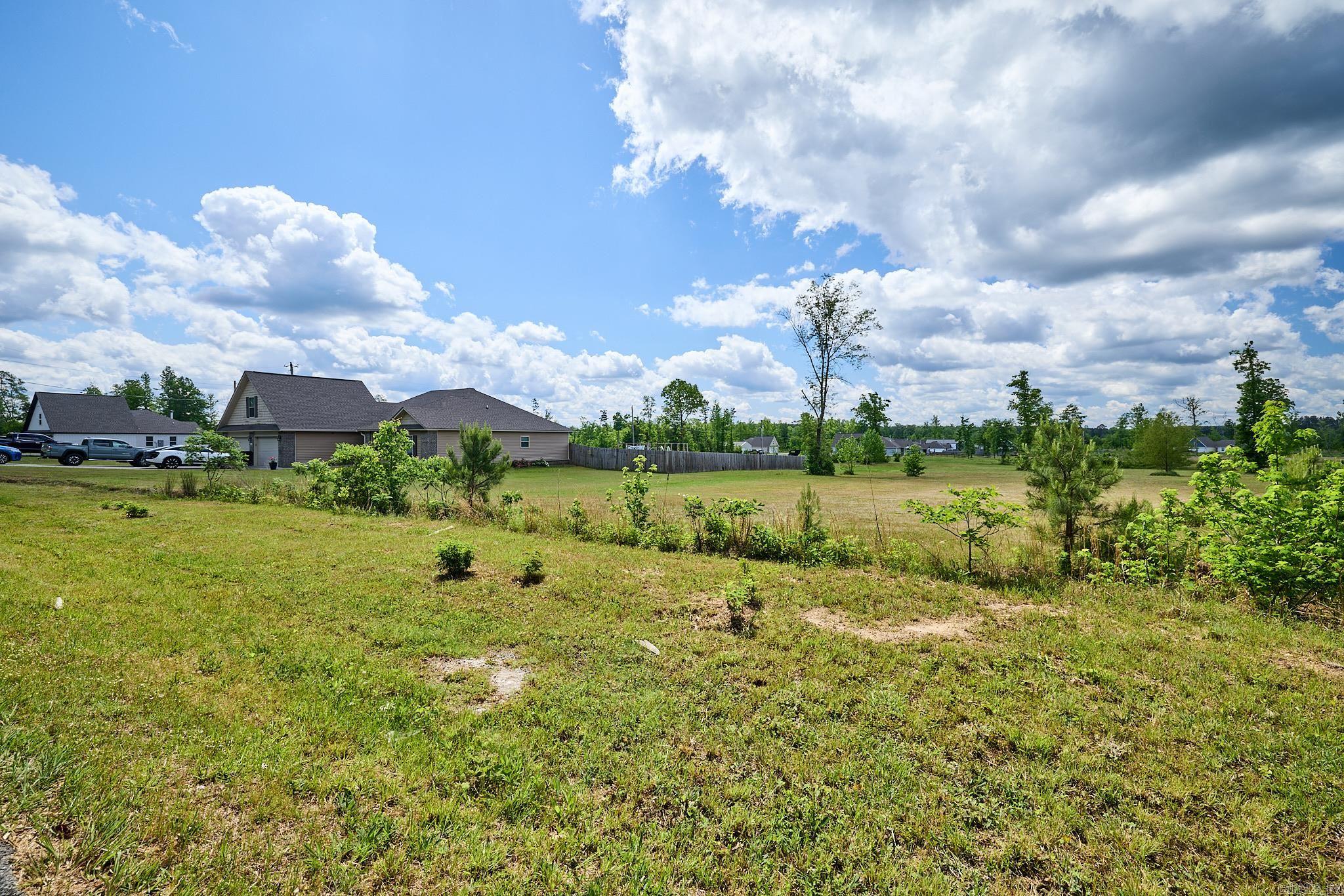 15983 E MILLER SARDIS RD  Bauxite, AR