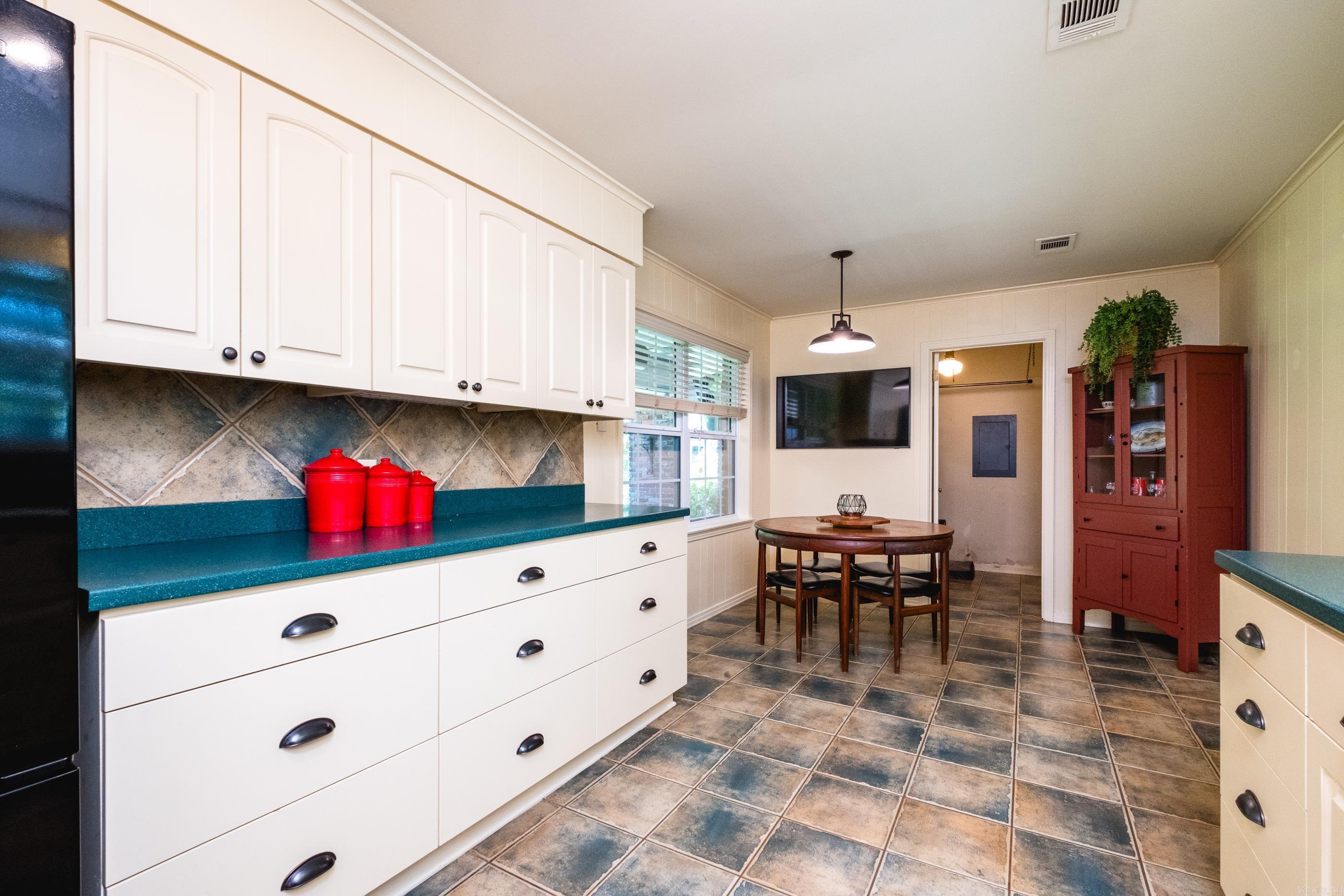 4  Biscayne  Little Rock, AR